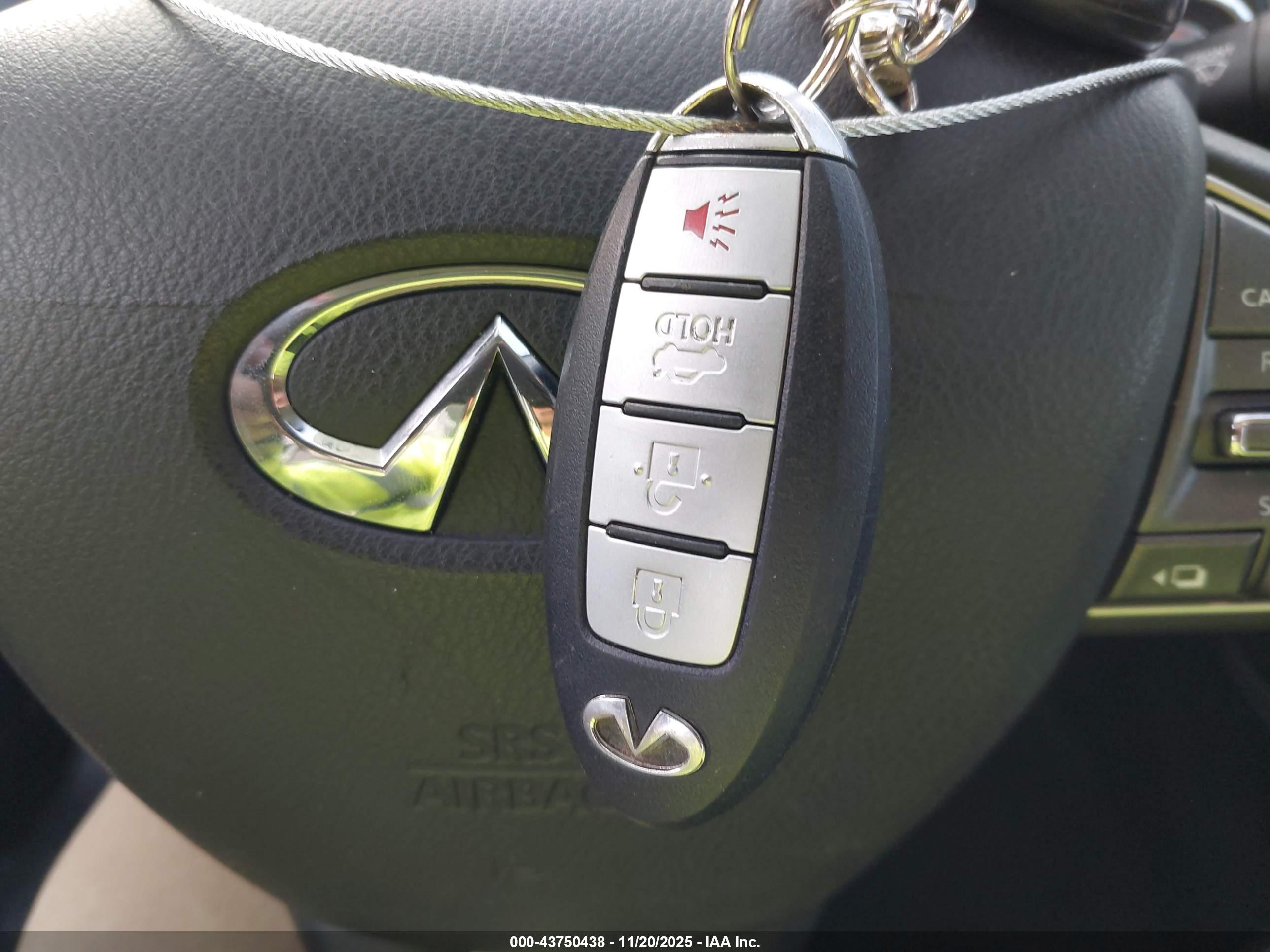 INFINITI Q50 image 11