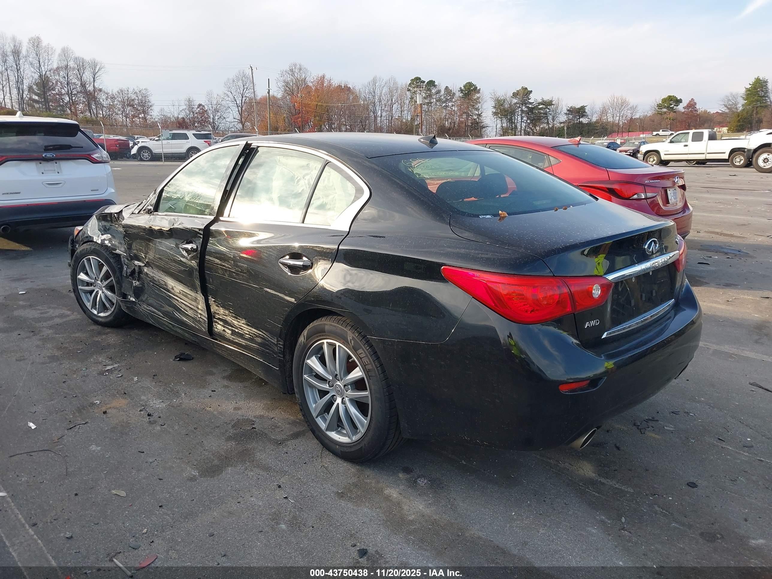 INFINITI Q50 image 3