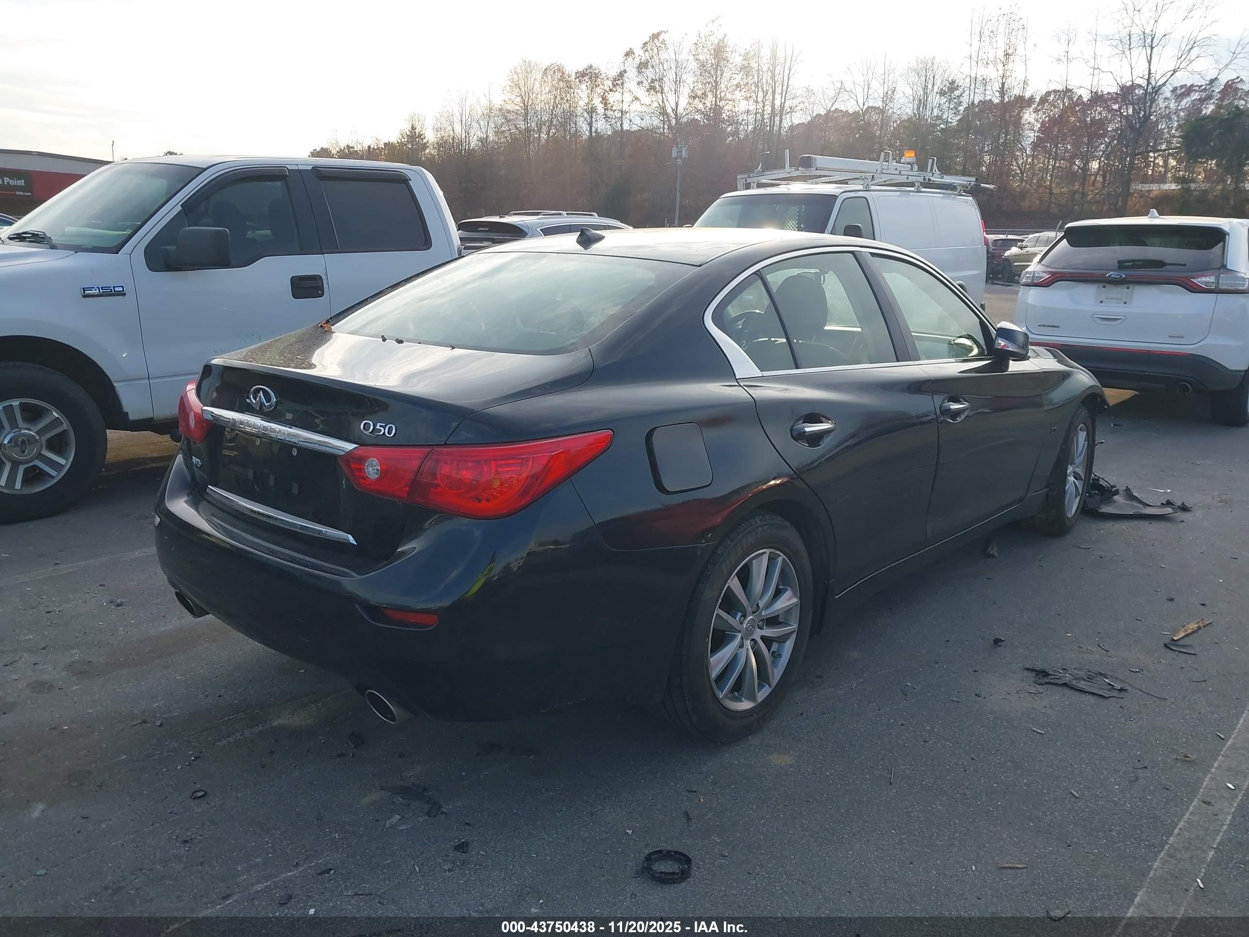 INFINITI Q50 image 4