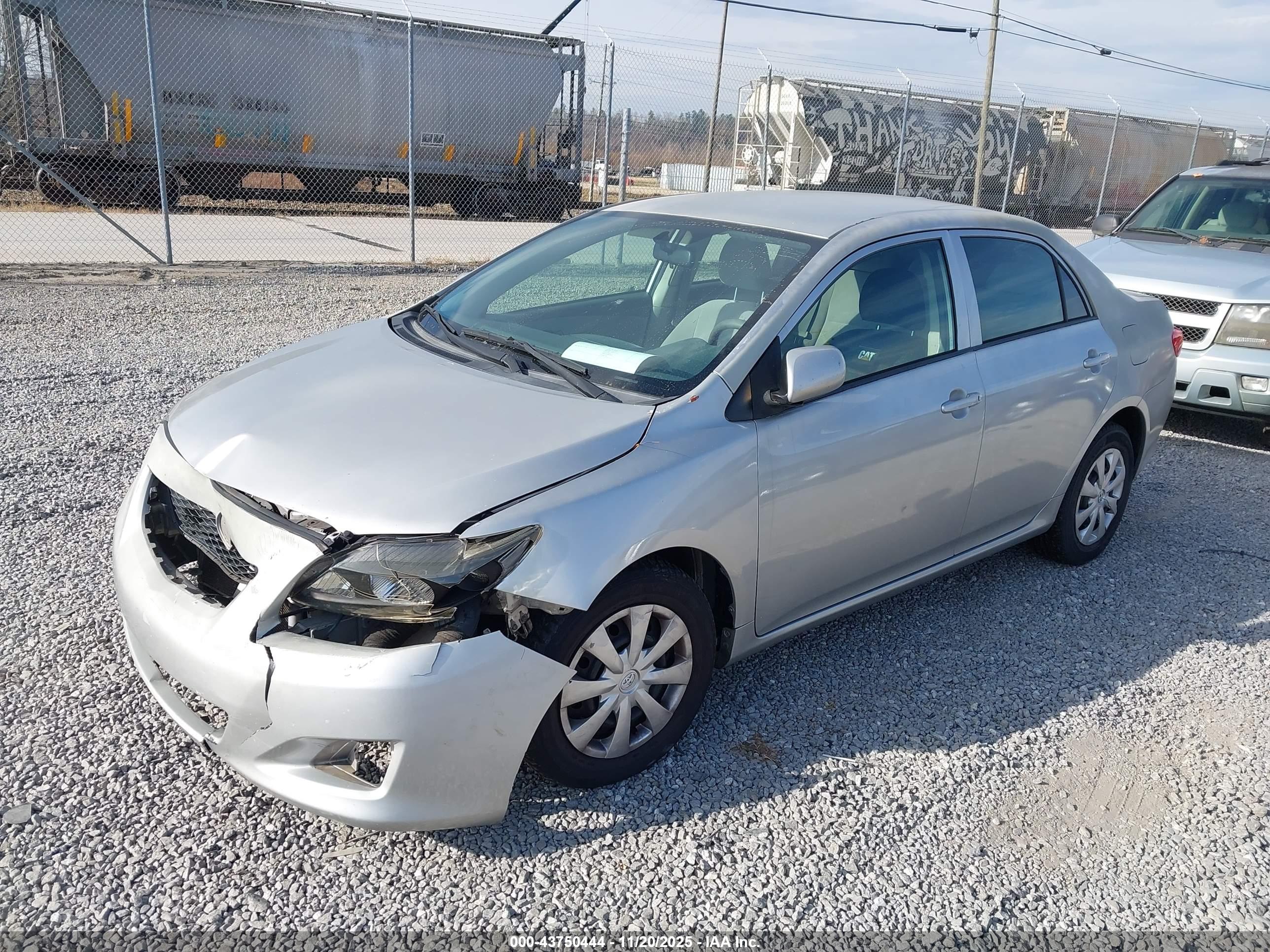 TOYOTA COROLLA image 2