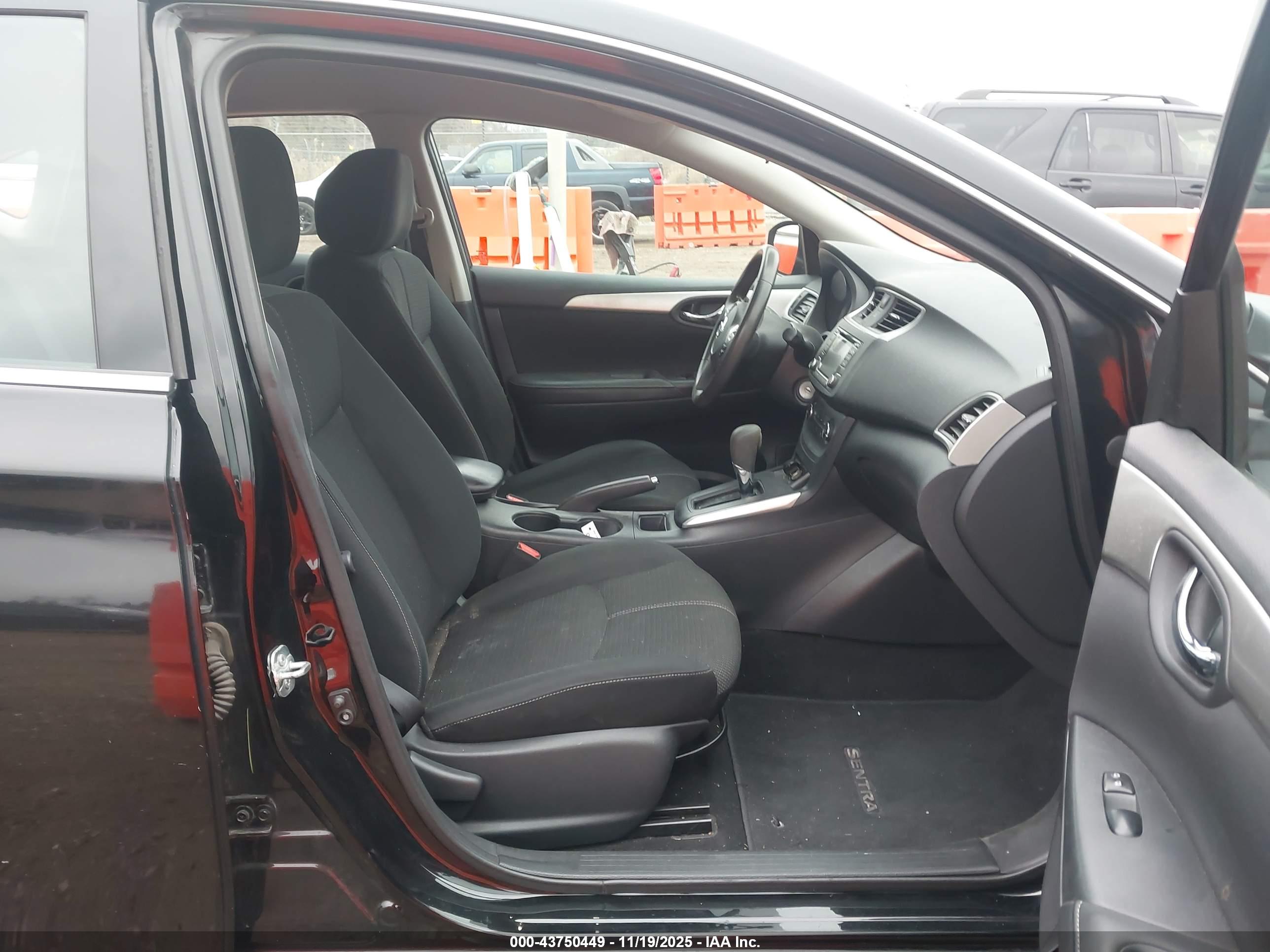 NISSAN SENTRA image 5