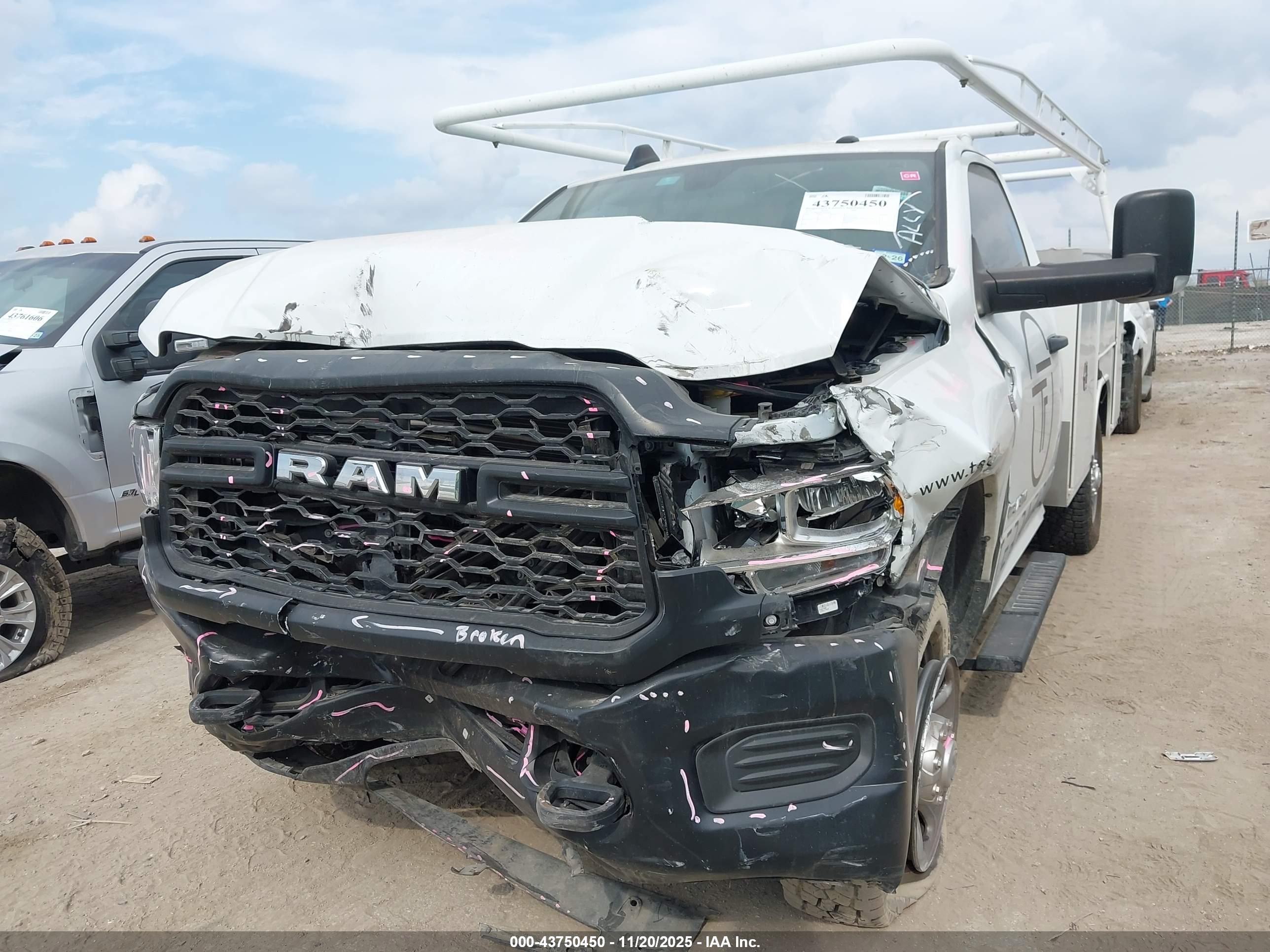 RAM 2500 image 6
