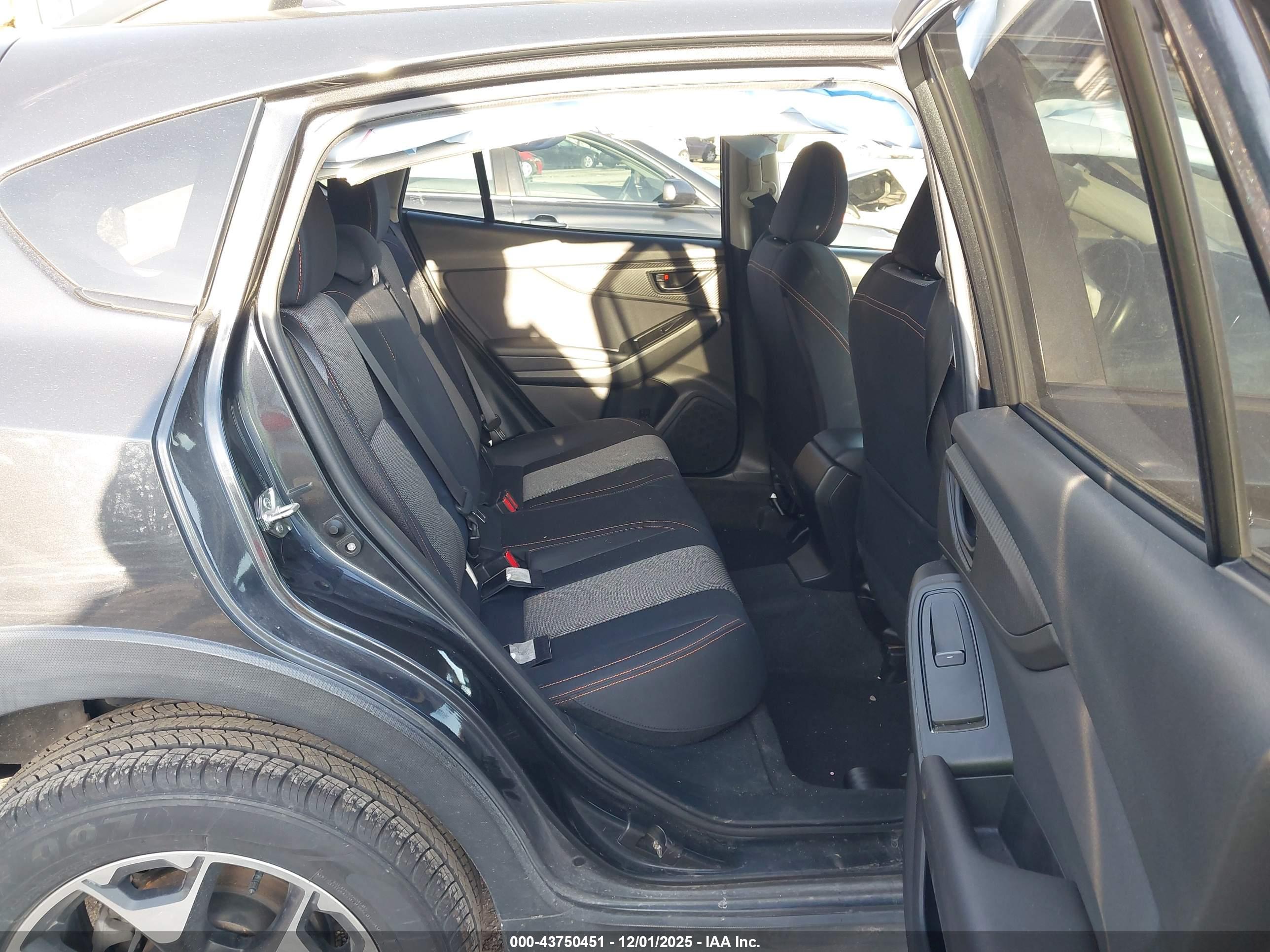 SUBARU CROSSTREK image 8
