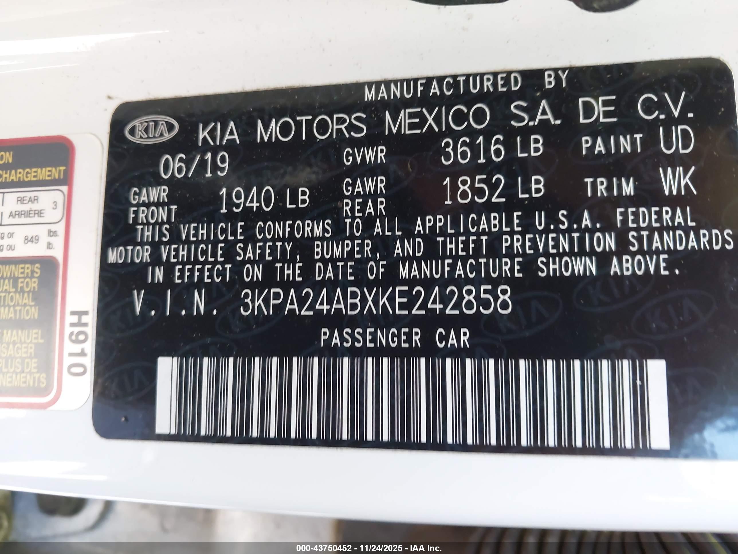 KIA RIO image 9
