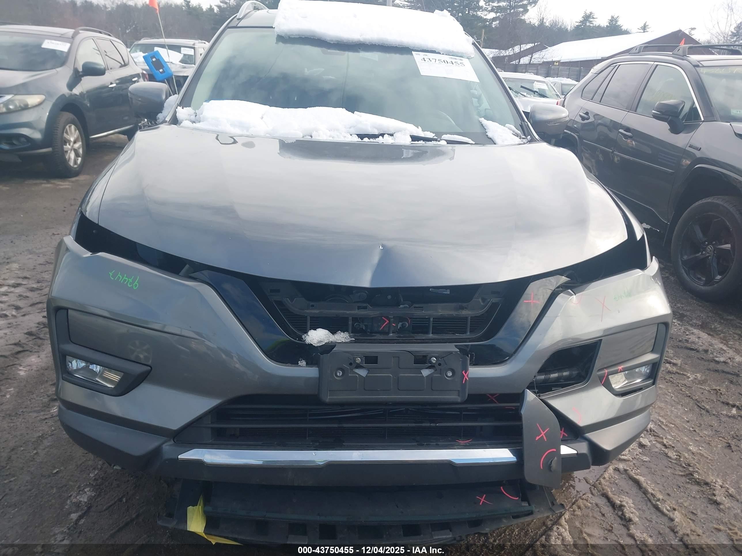 NISSAN ROGUE image 6