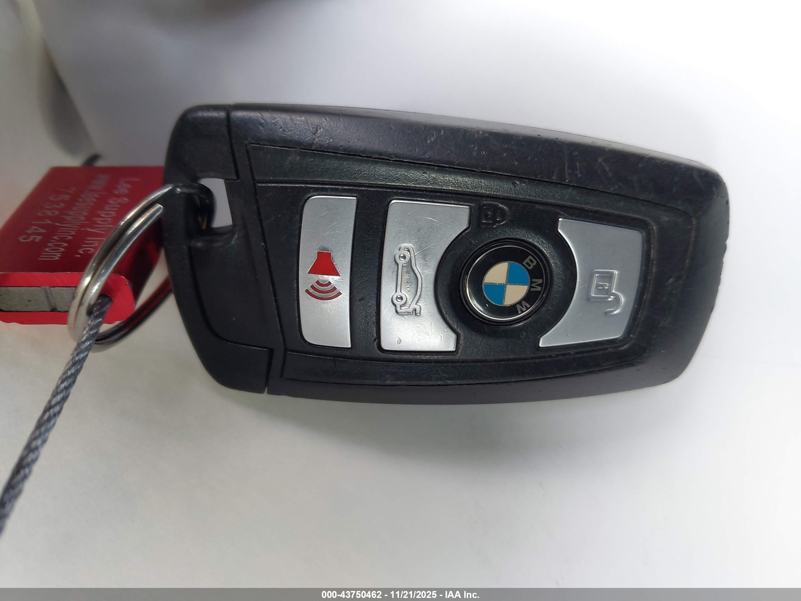 BMW 320I image 11