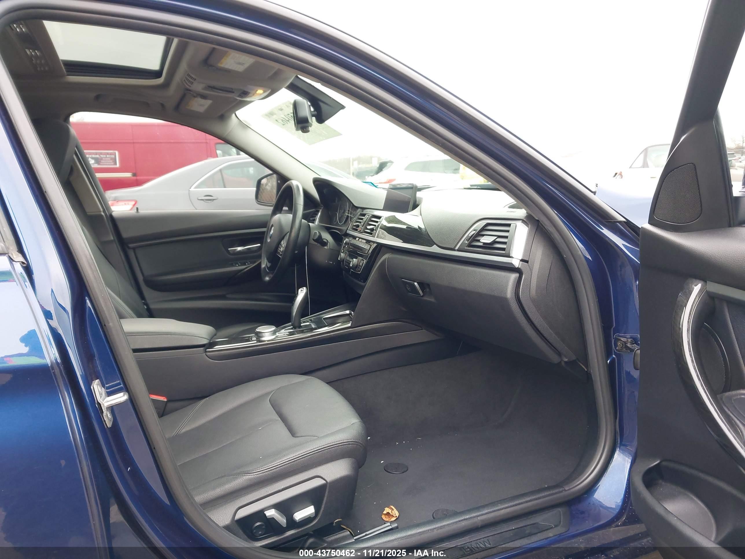 BMW 320I image 5