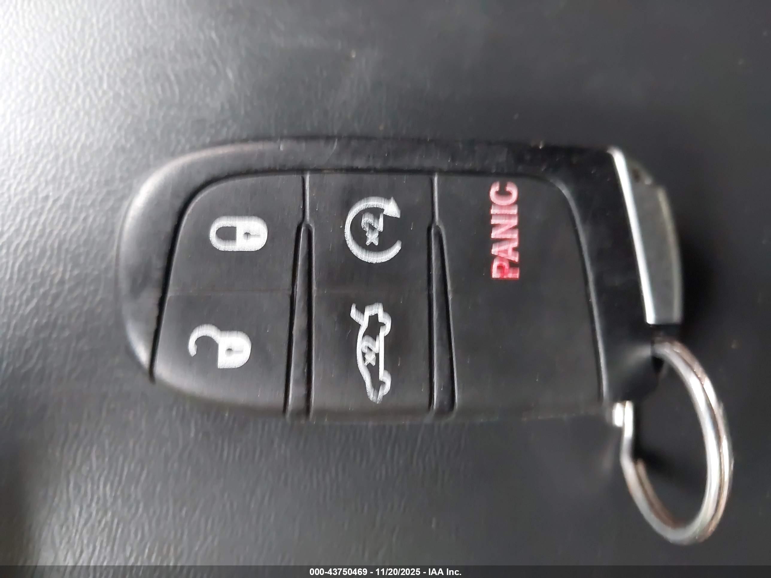 DODGE CHALLENGER image 11