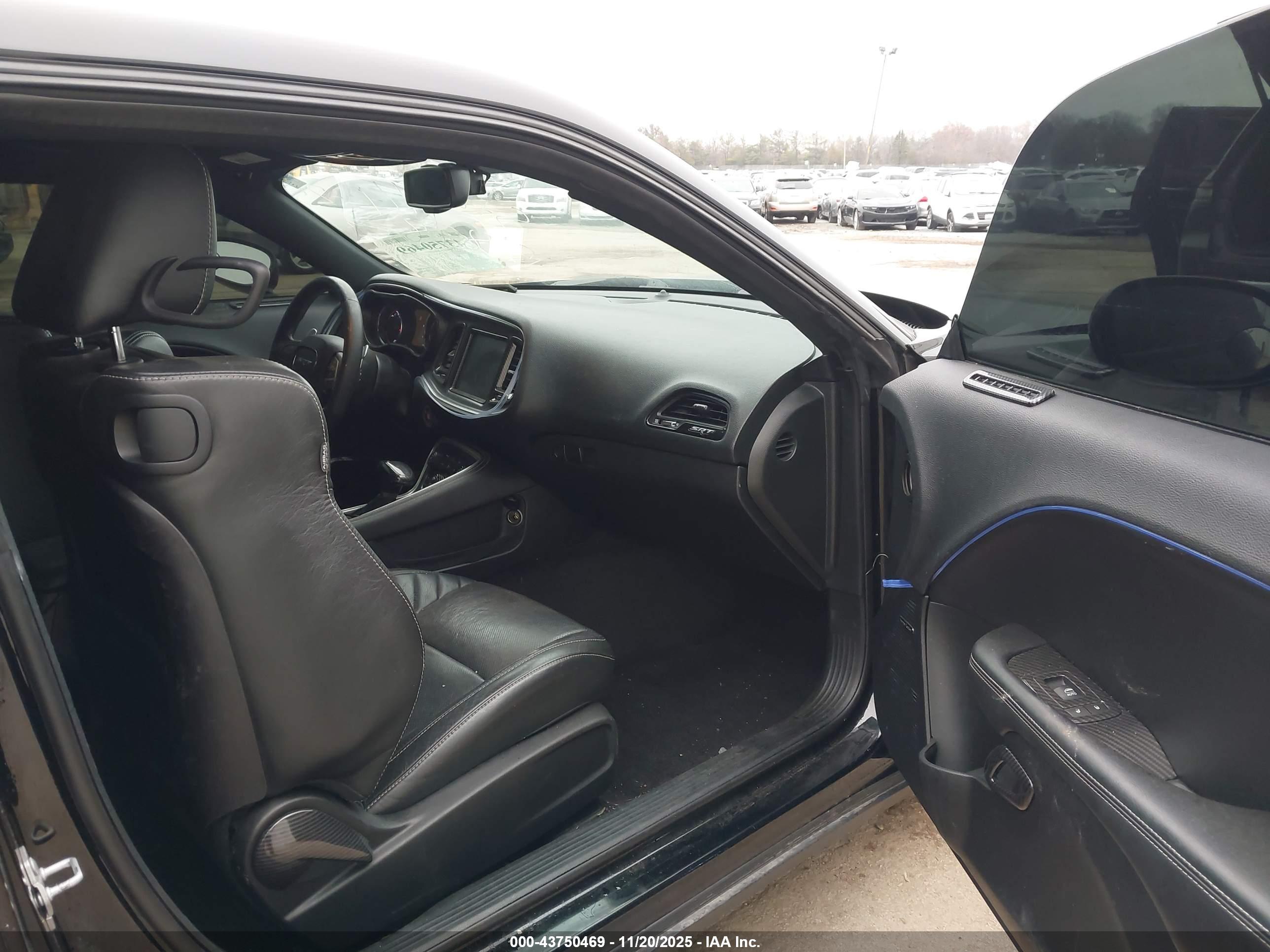 DODGE CHALLENGER image 5