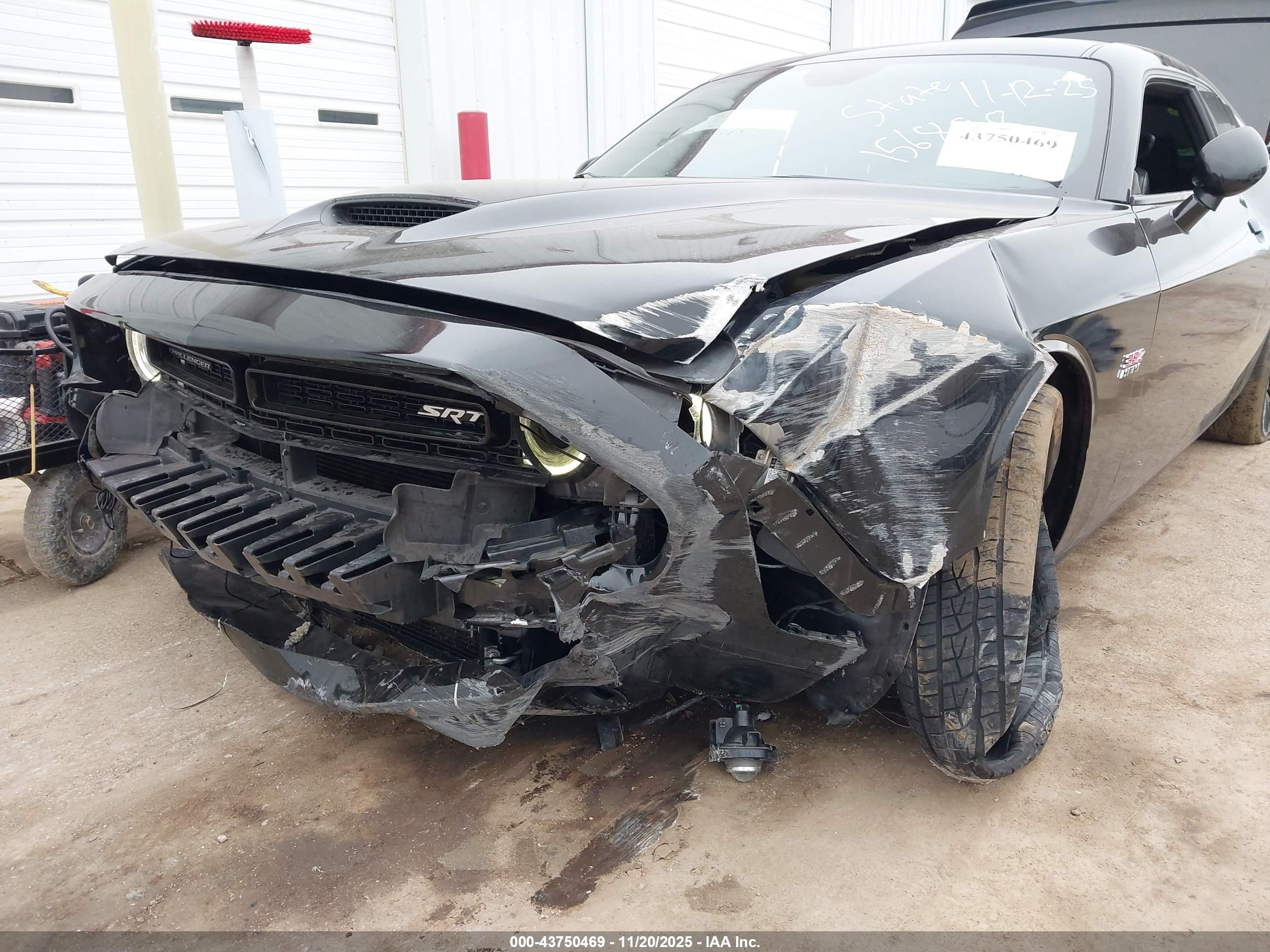 DODGE CHALLENGER image 6