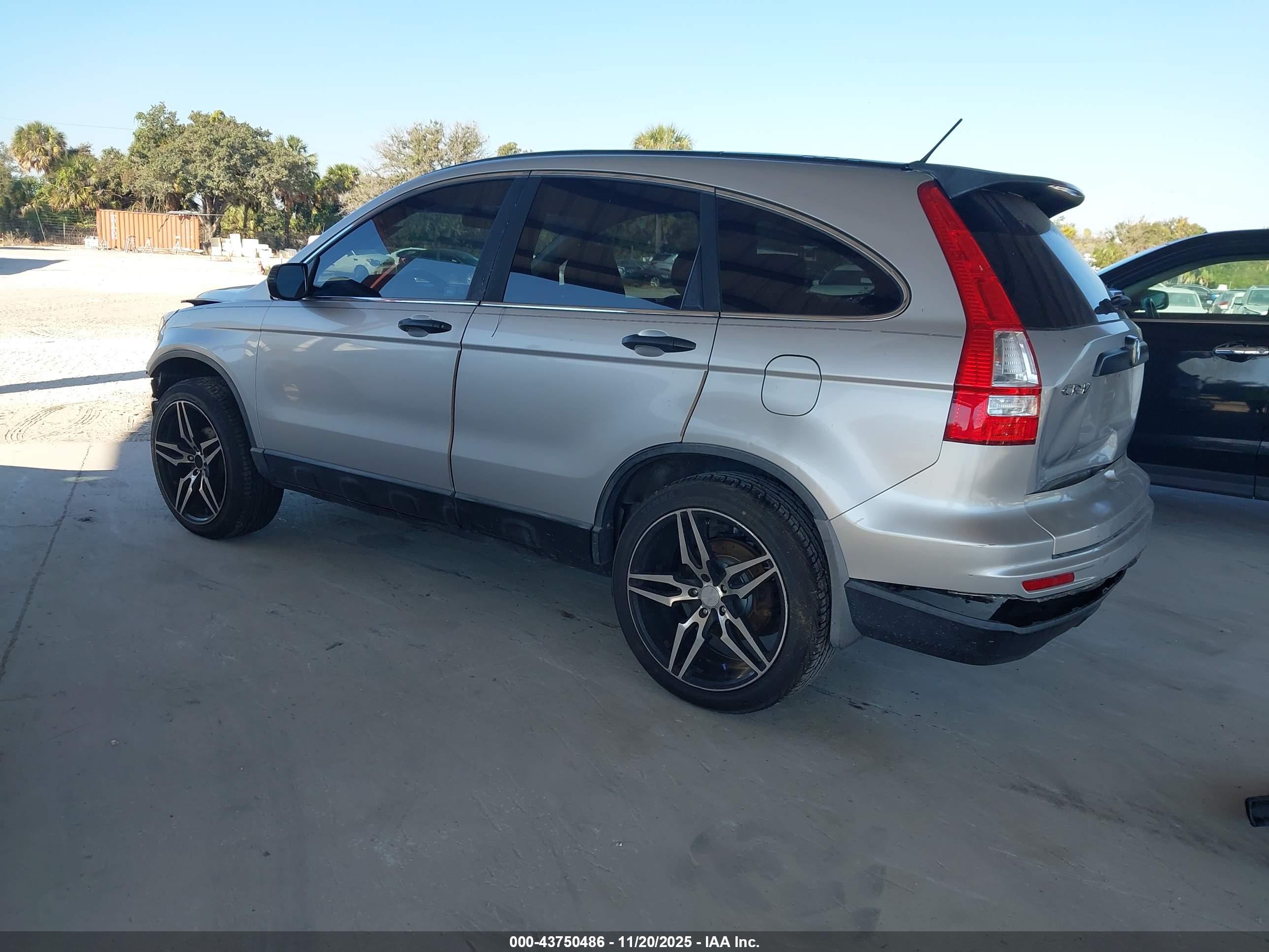 HONDA CR-V image 3
