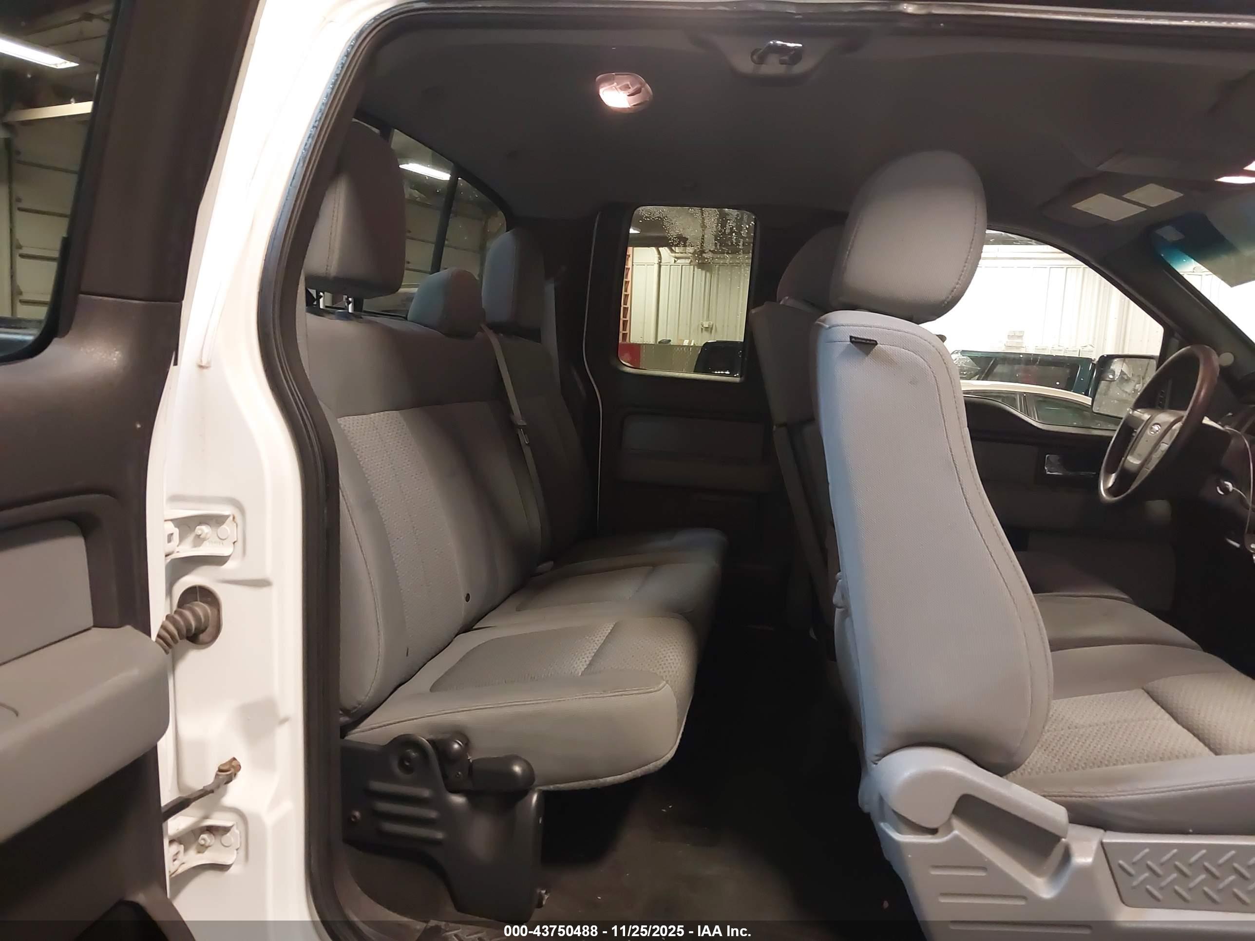 FORD F-150 image 8