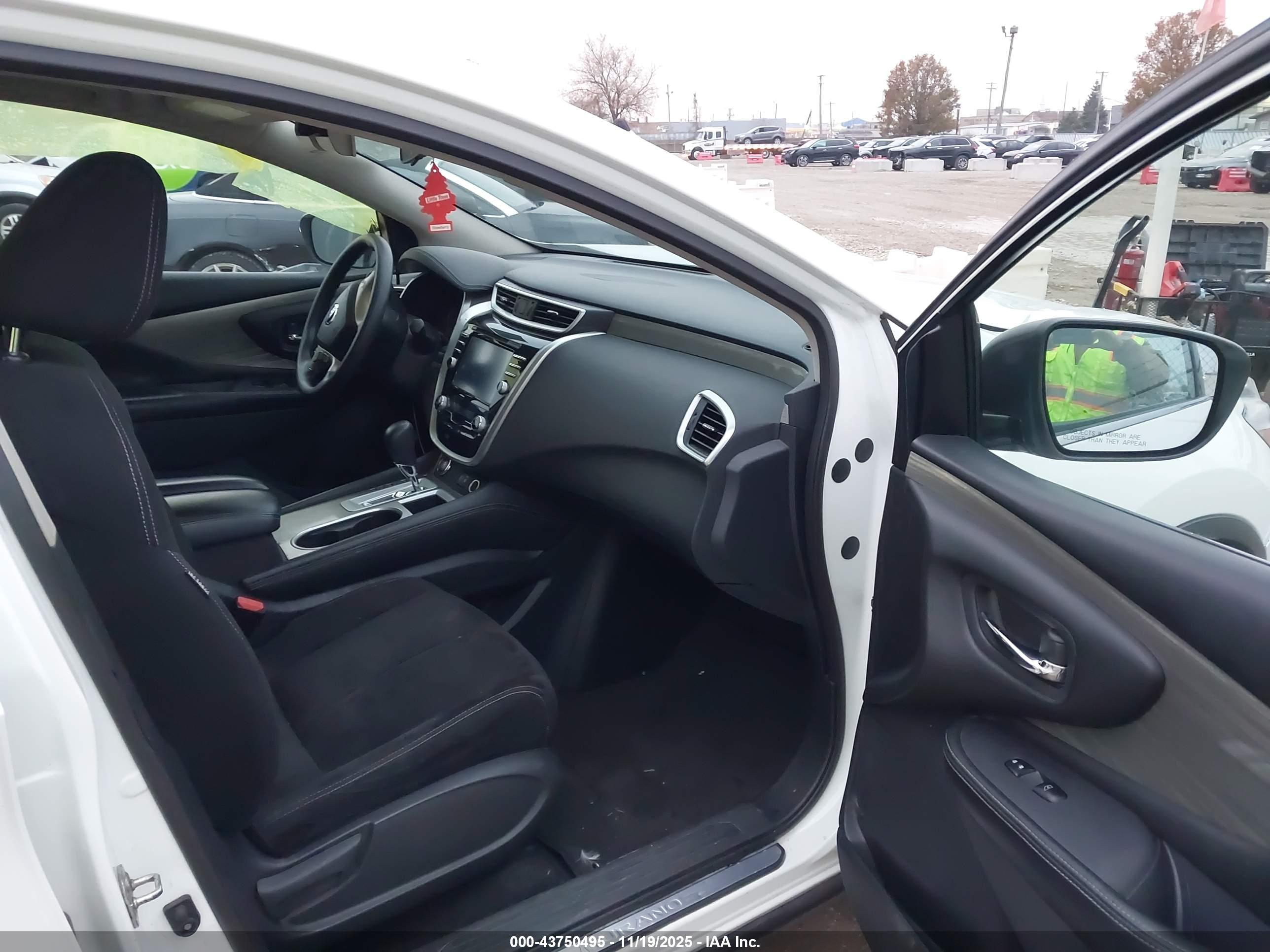 NISSAN MURANO image 5