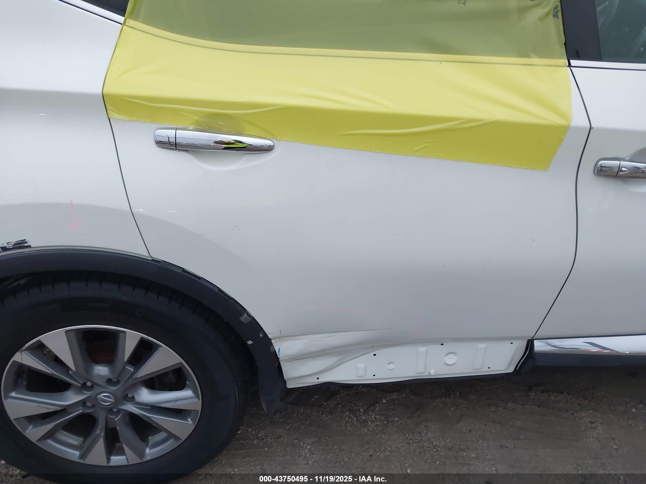 NISSAN MURANO image 6