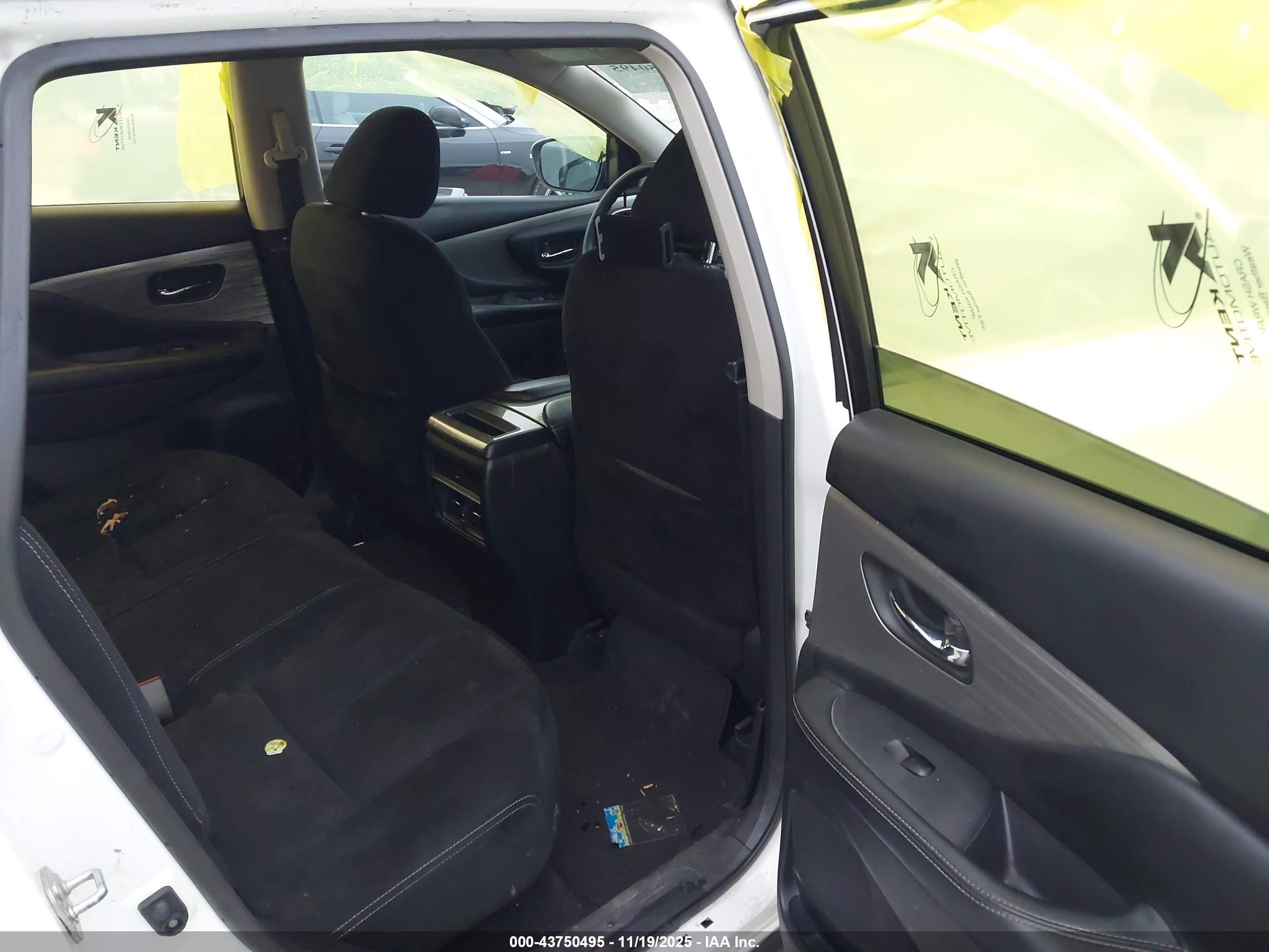 NISSAN MURANO image 8