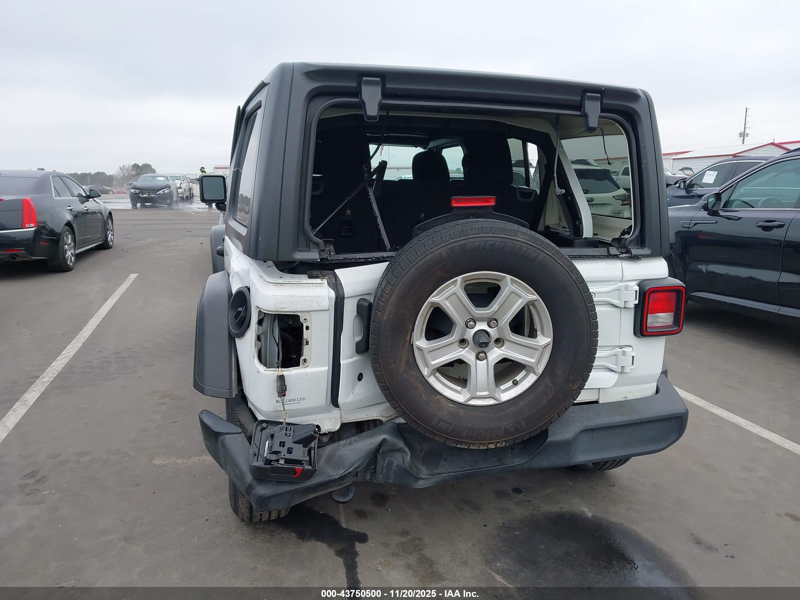 JEEP WRANGLER image 6