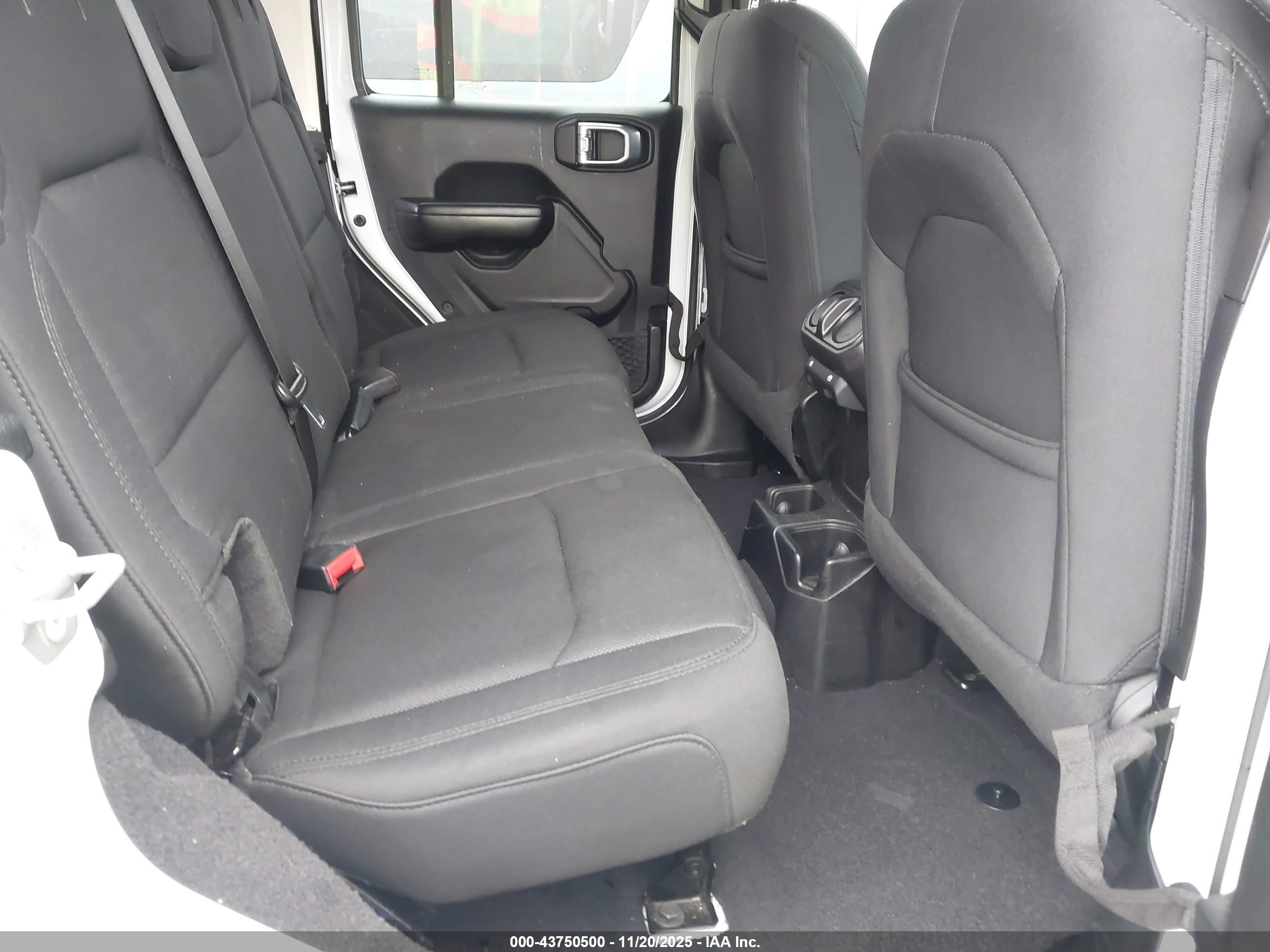 JEEP WRANGLER image 8