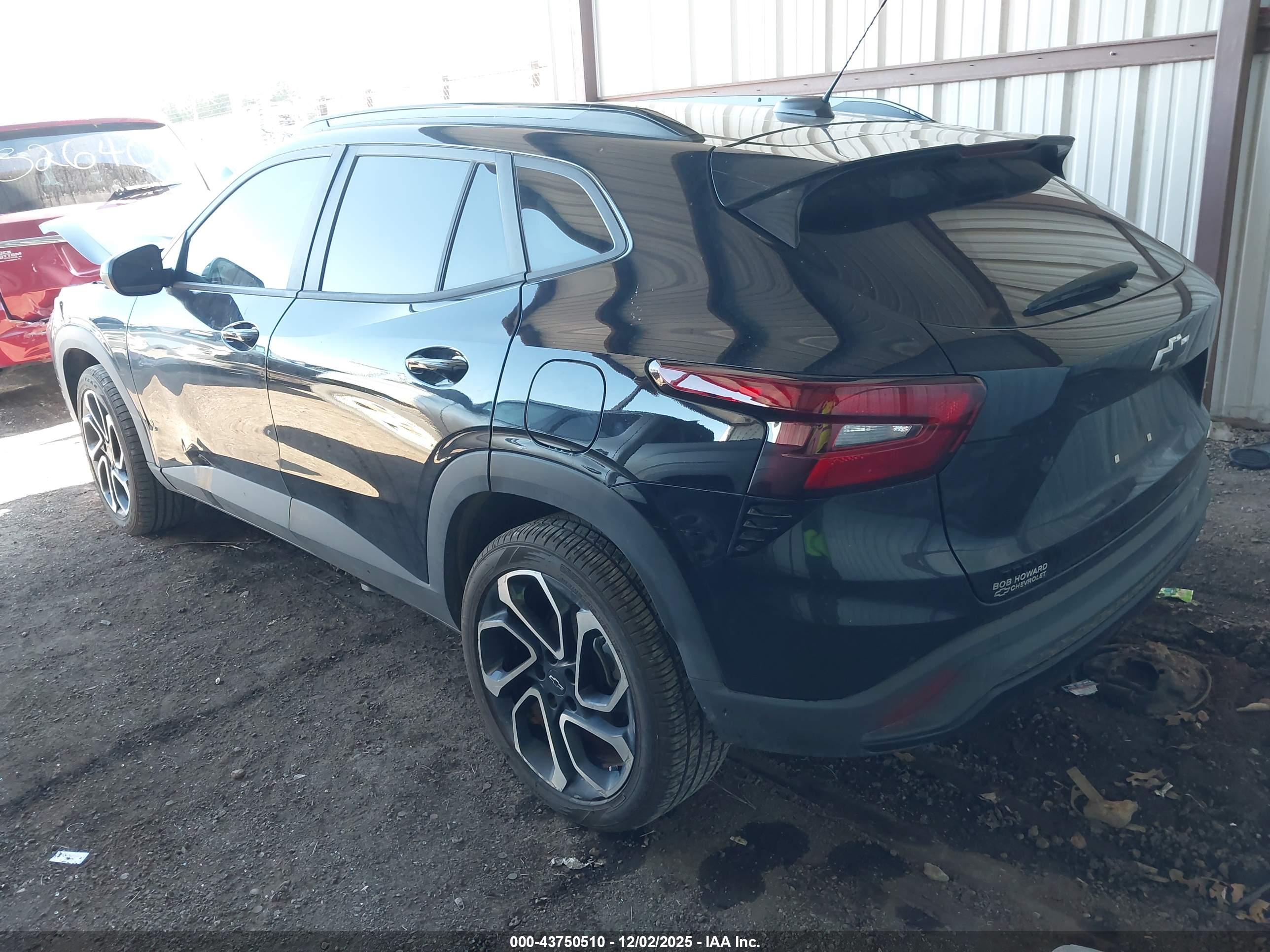 CHEVROLET TRAX image 3