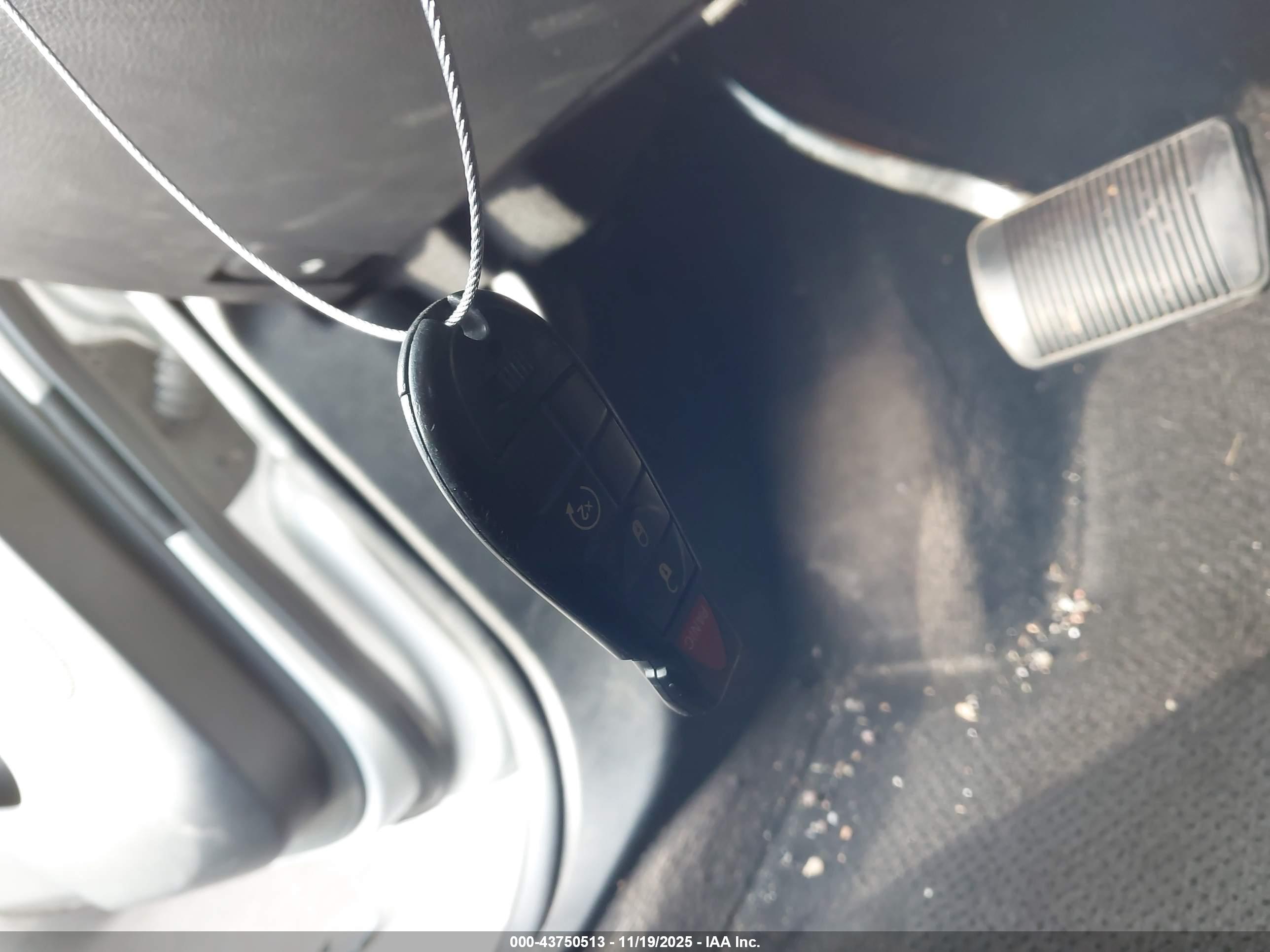 JEEP GRAND image 11