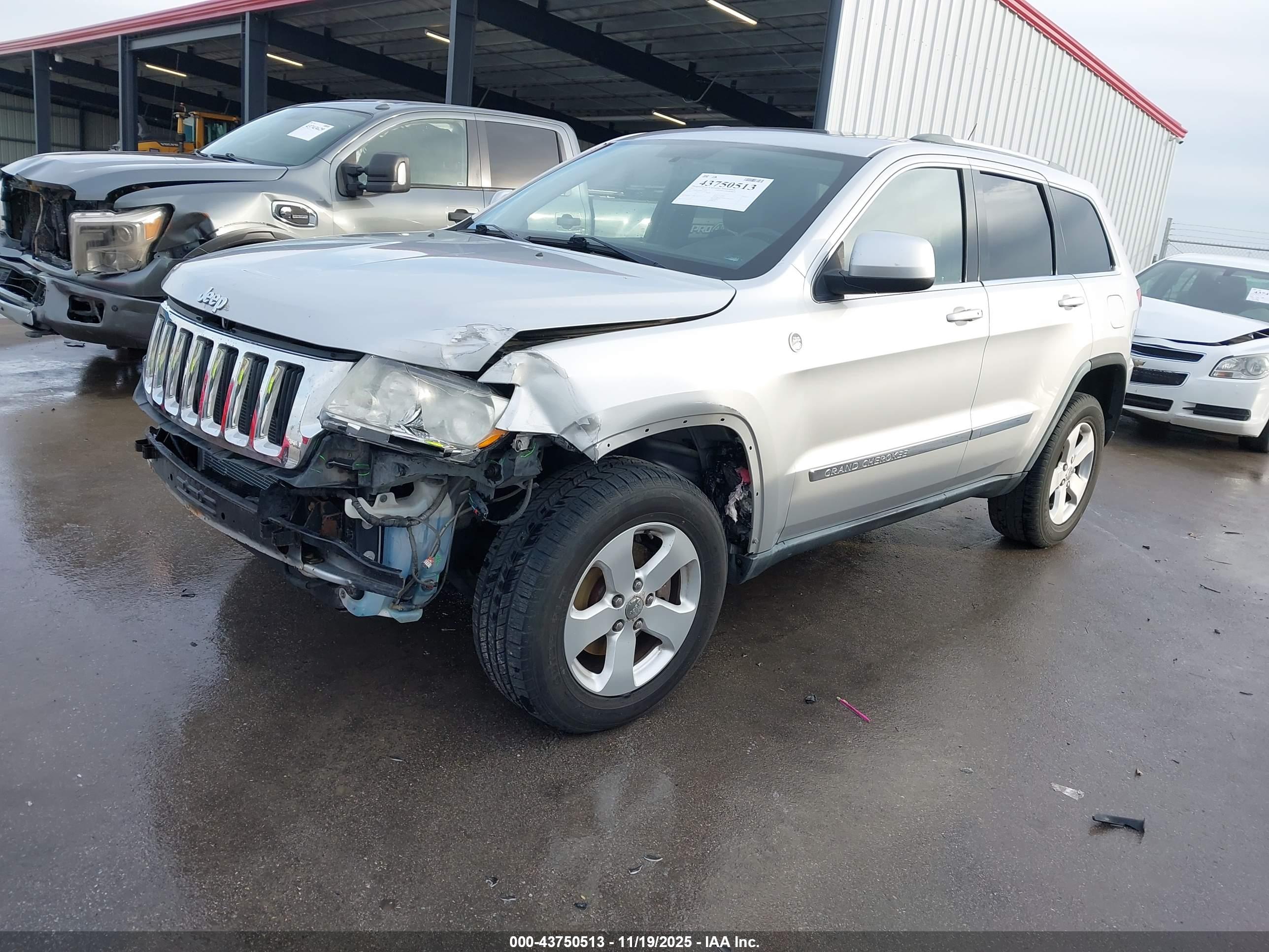 JEEP GRAND image 2