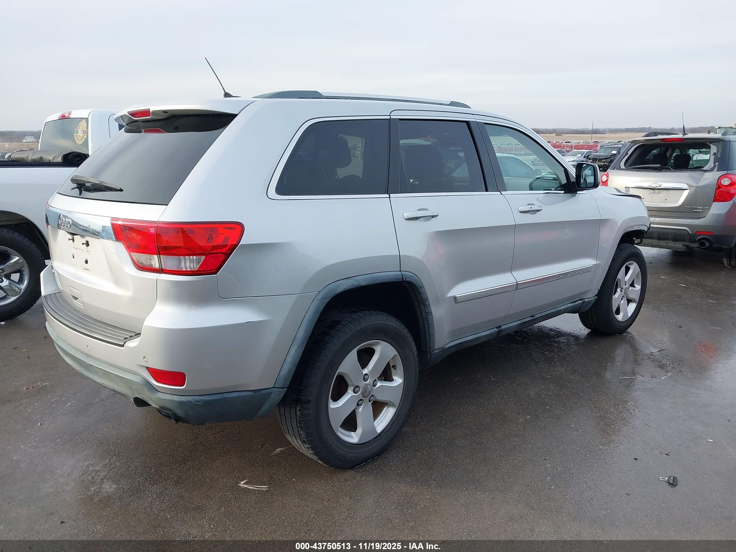 JEEP GRAND image 4