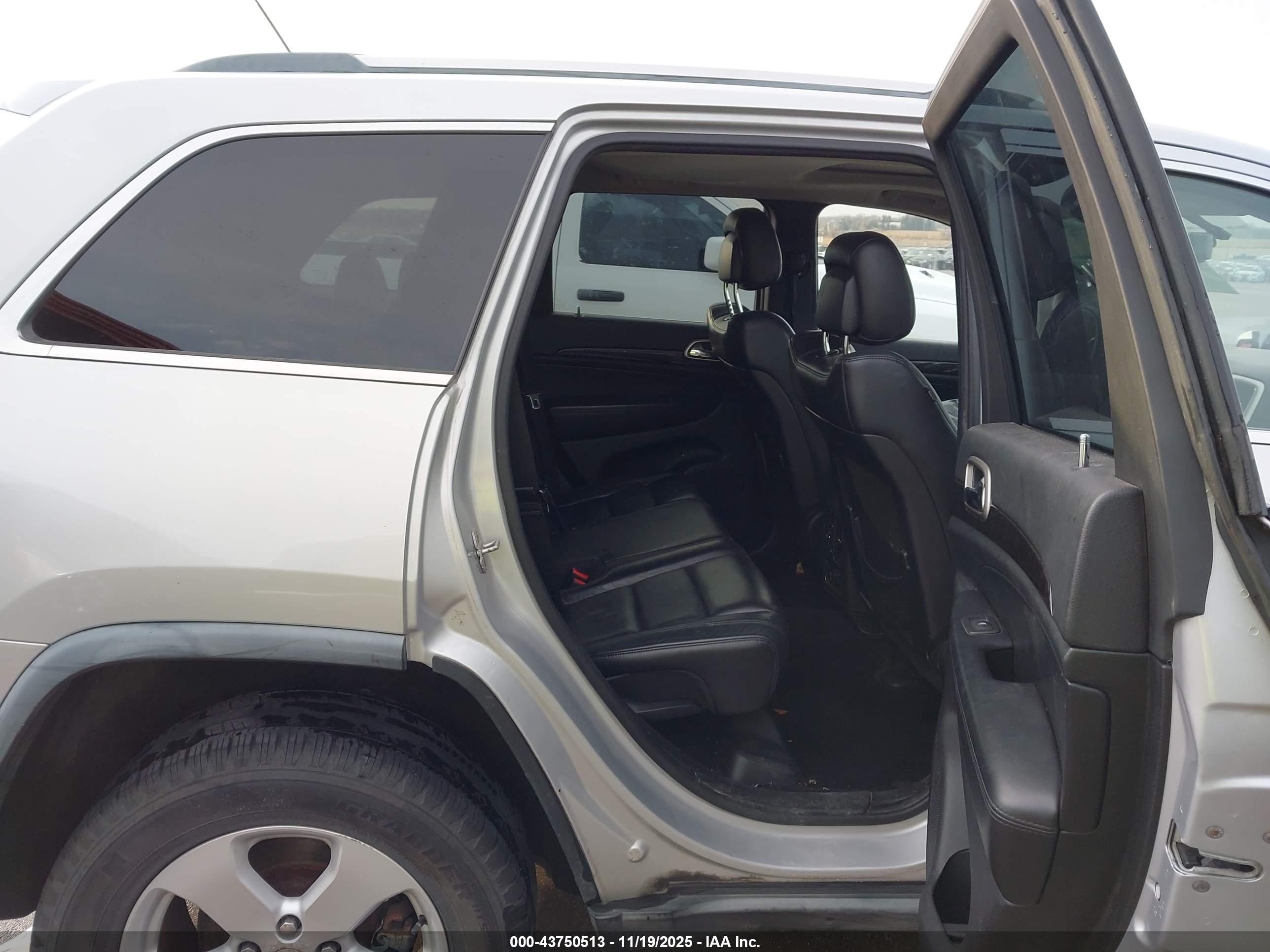 JEEP GRAND image 8