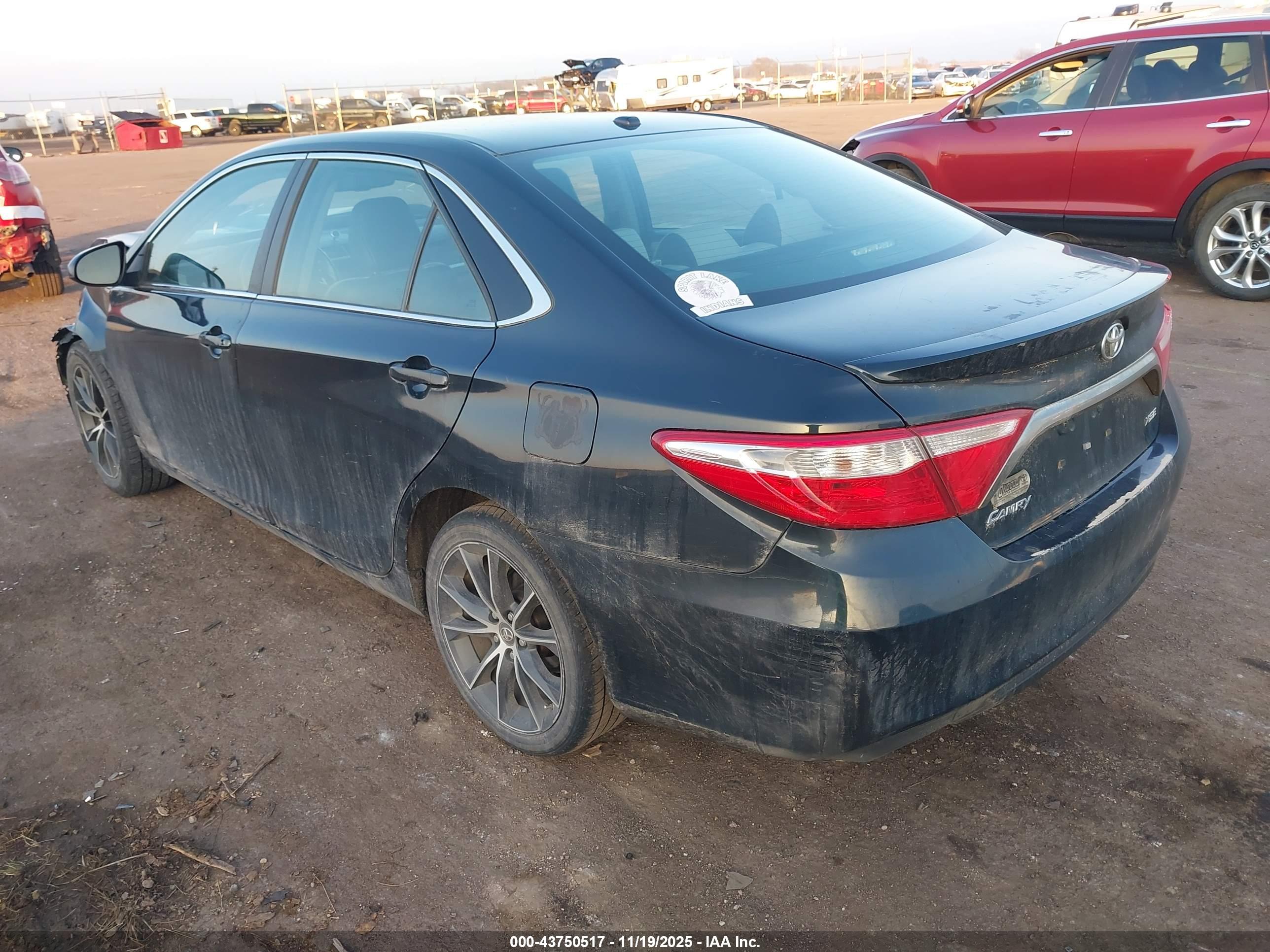 TOYOTA CAMRY image 3