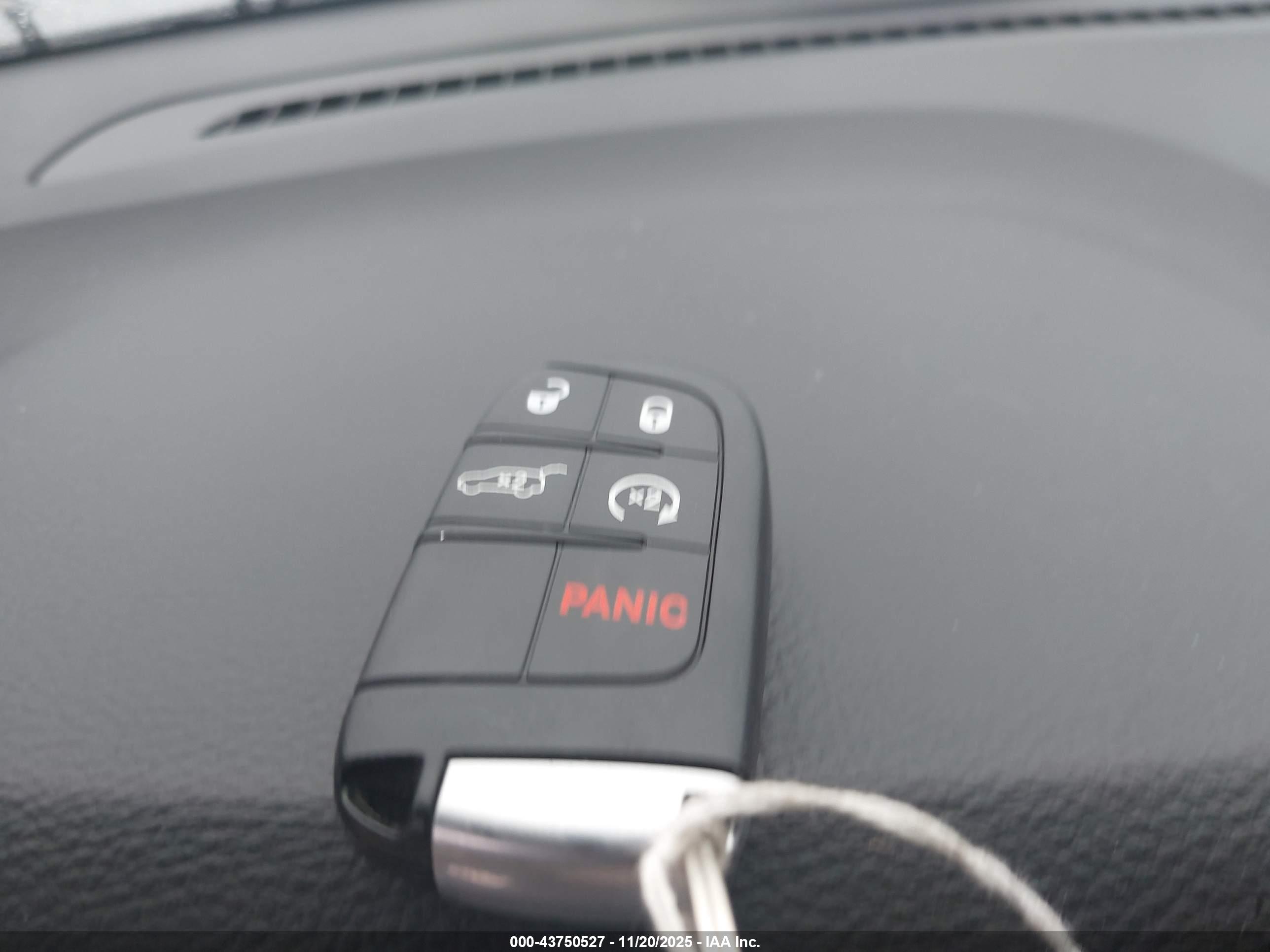 JEEP GRAND image 11