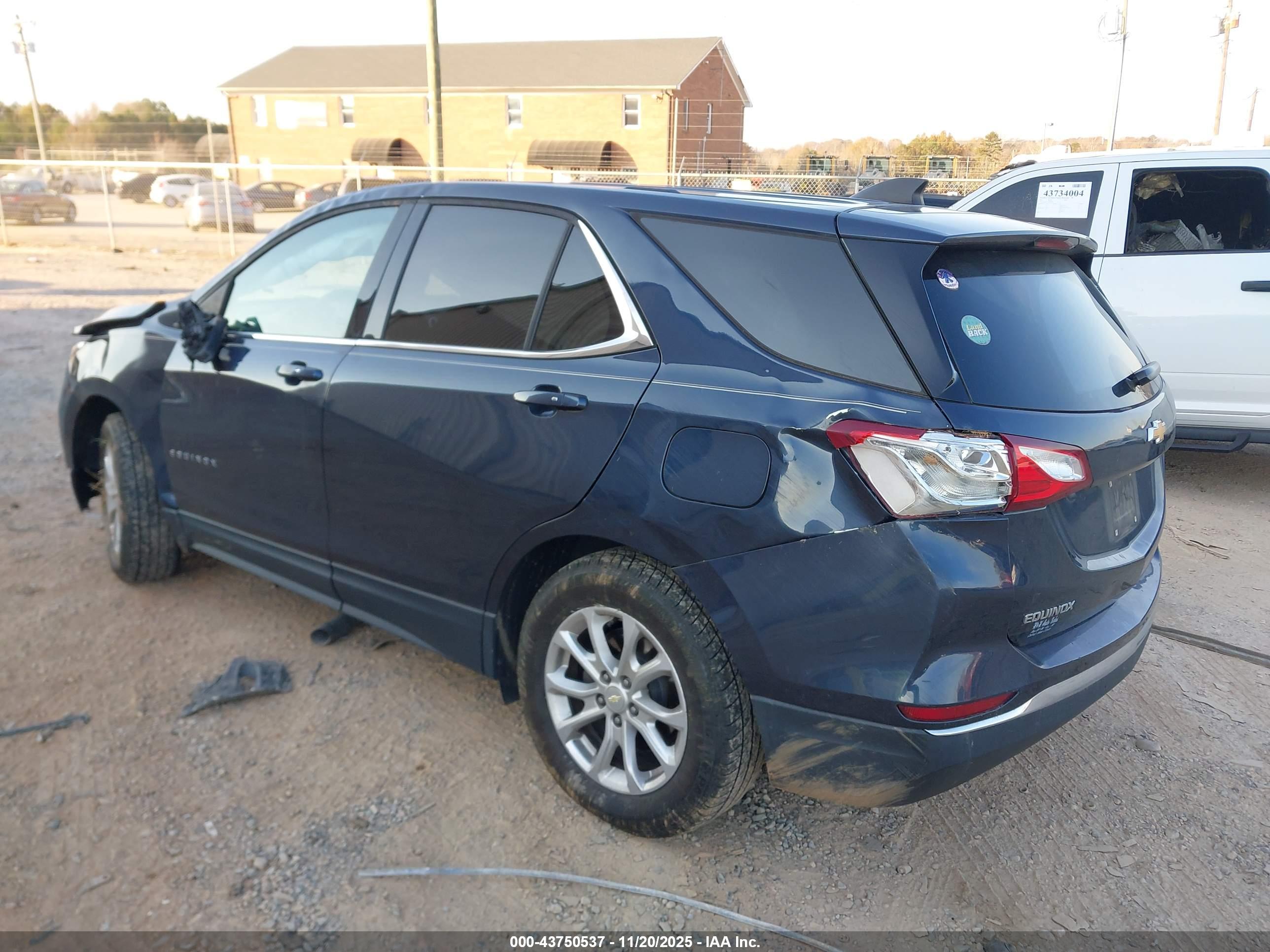 CHEVROLET EQUINOX image 3