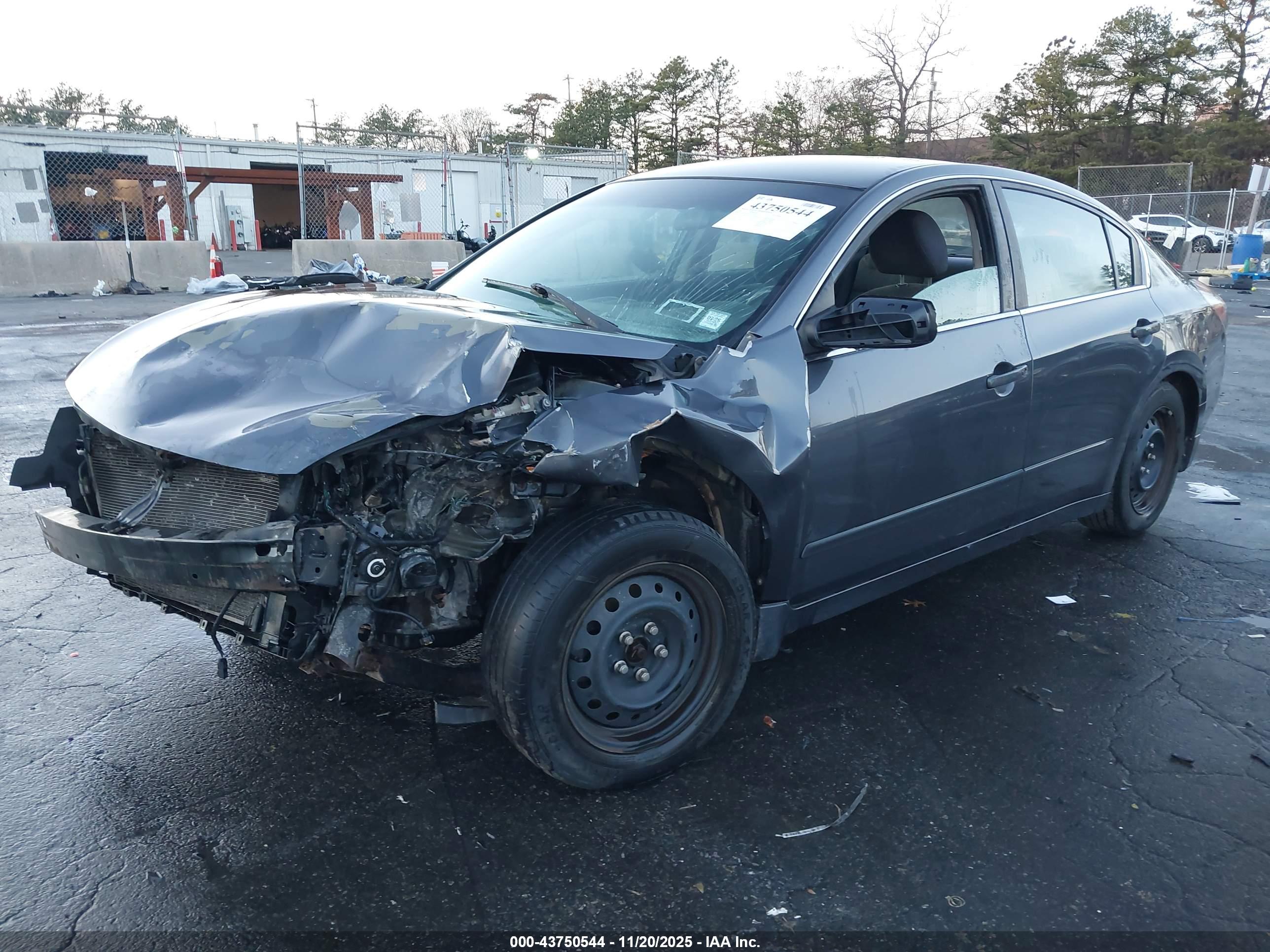 NISSAN ALTIMA image 2