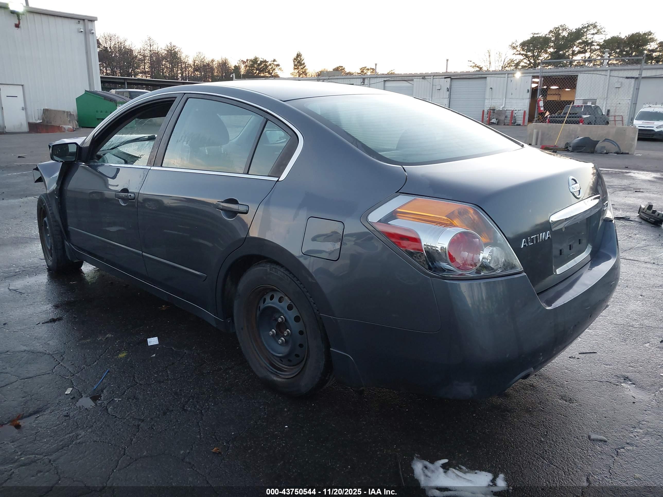 NISSAN ALTIMA image 3