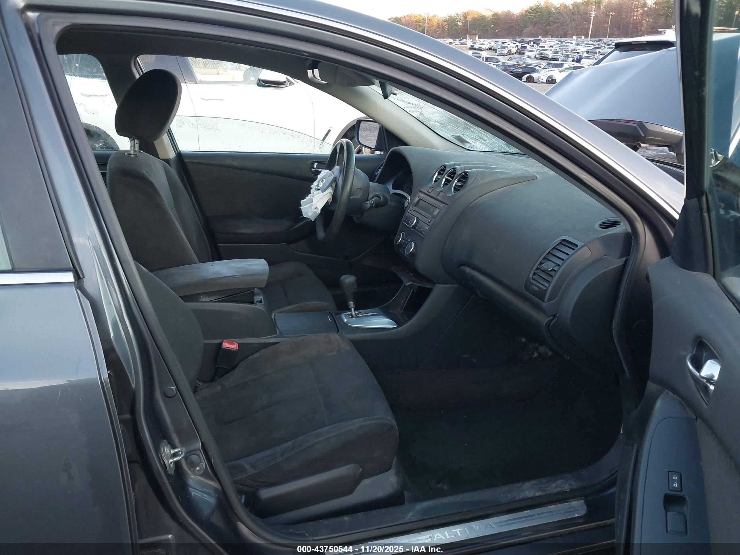 NISSAN ALTIMA image 5