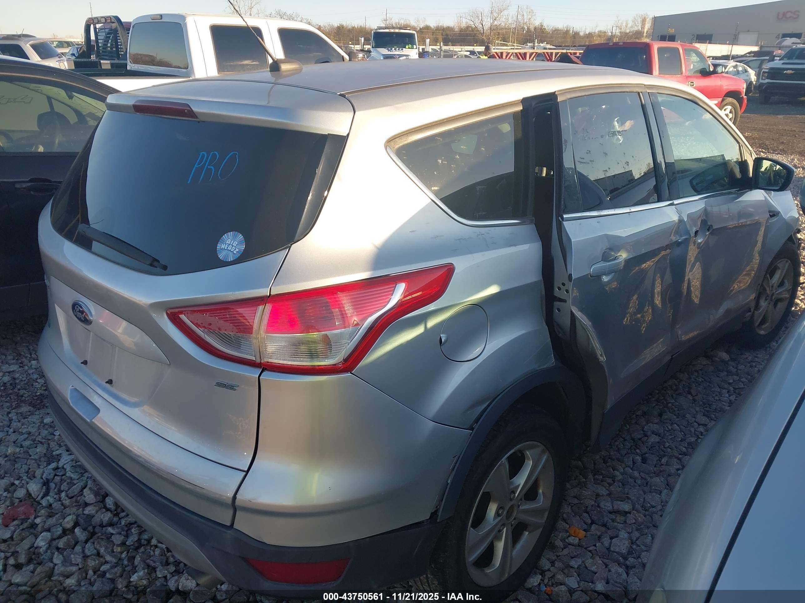 FORD ESCAPE image 4