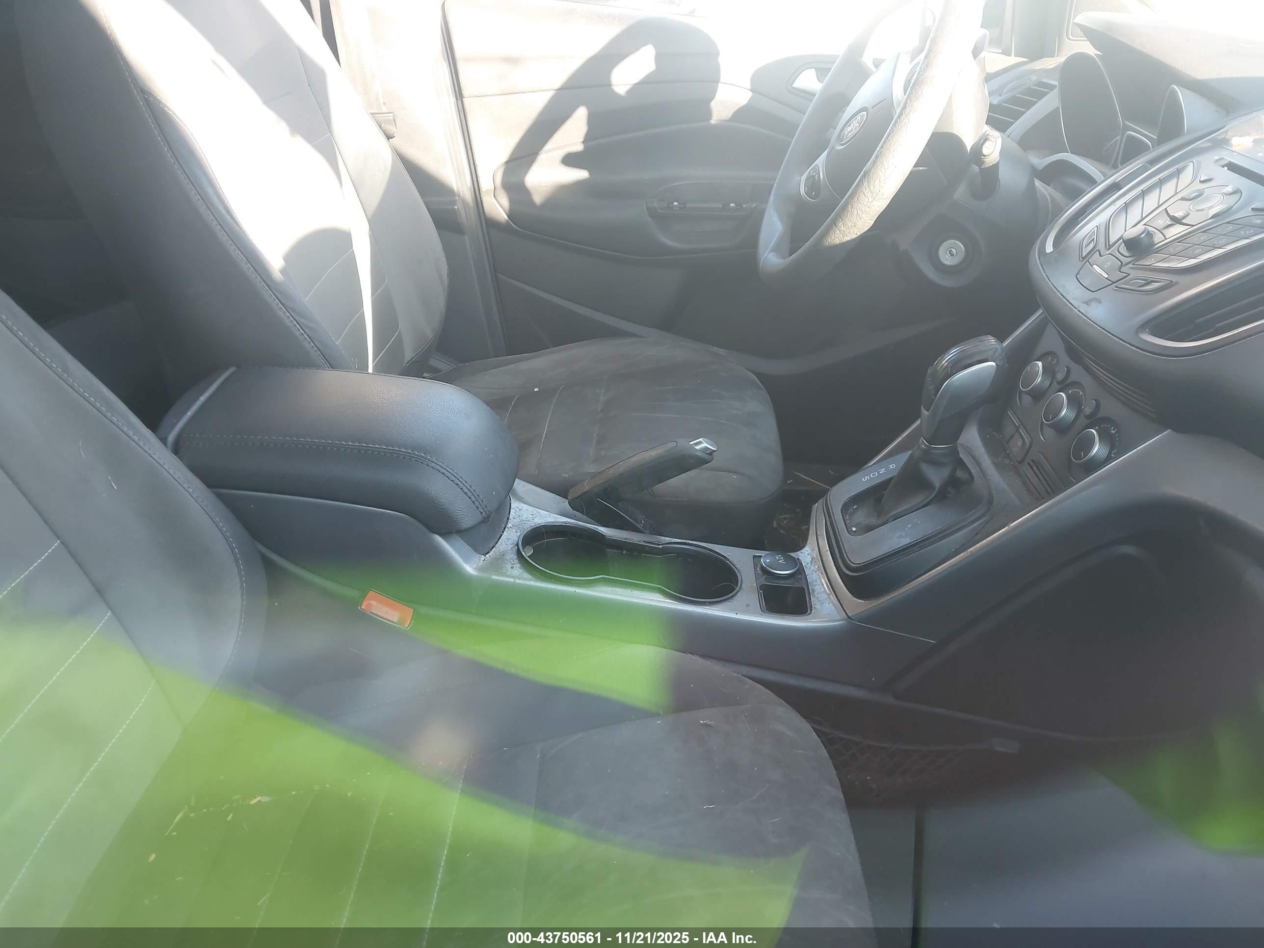 FORD ESCAPE image 5