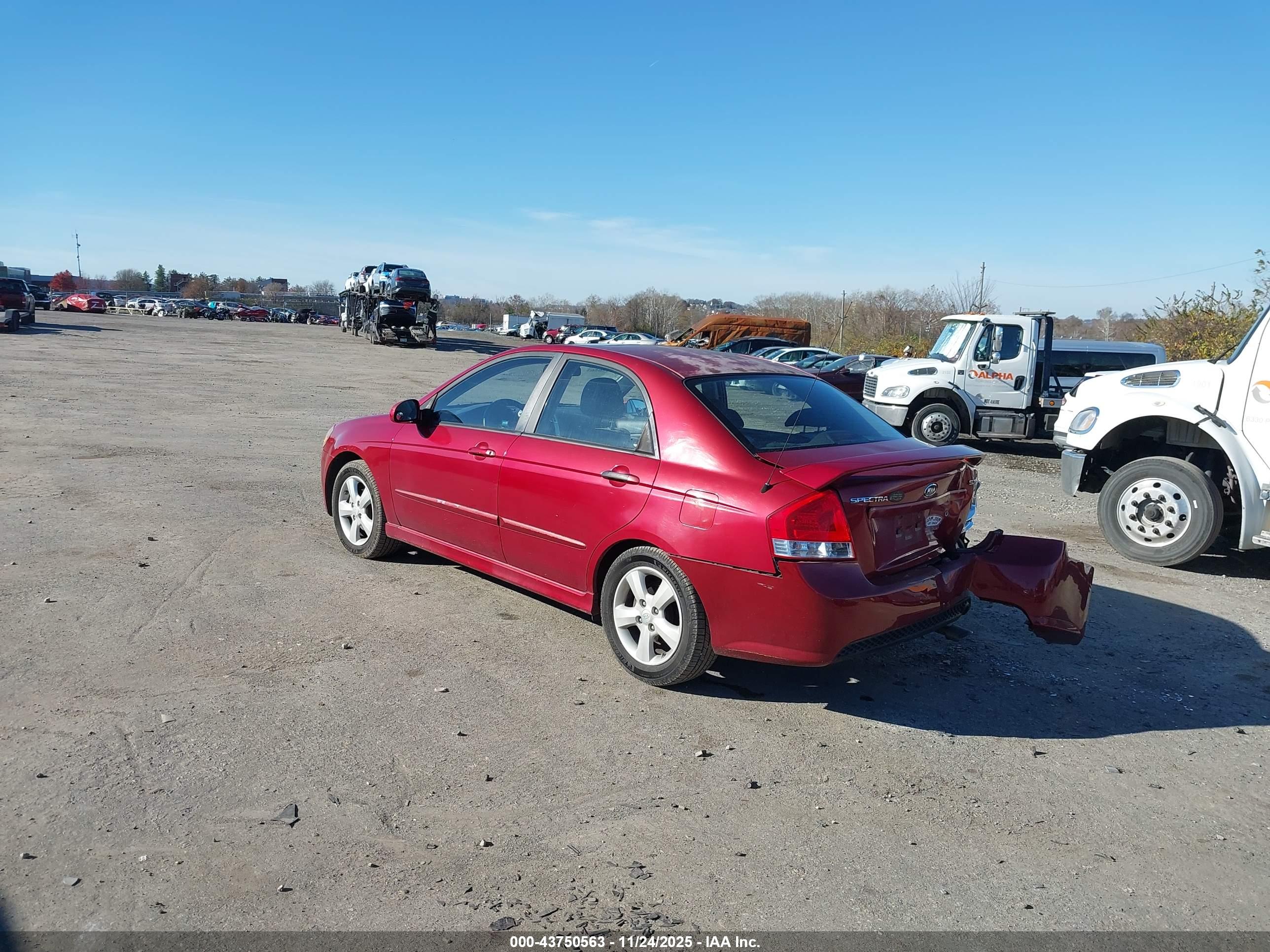 KIA SPECTRA image 3