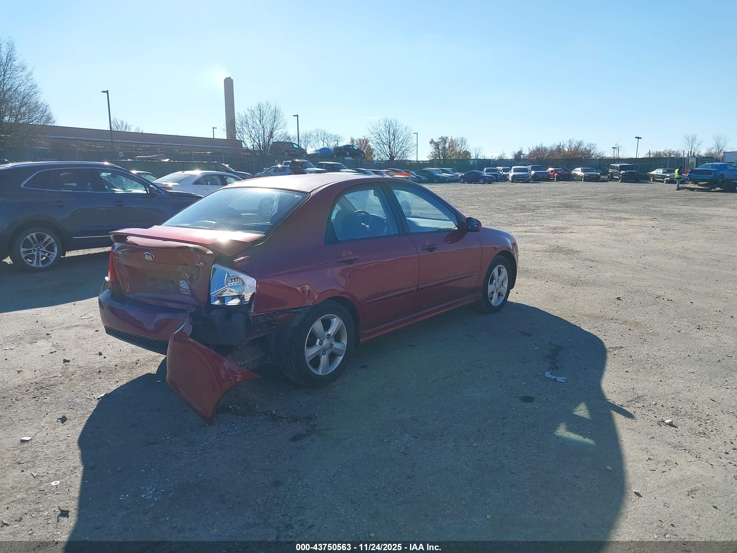KIA SPECTRA image 4