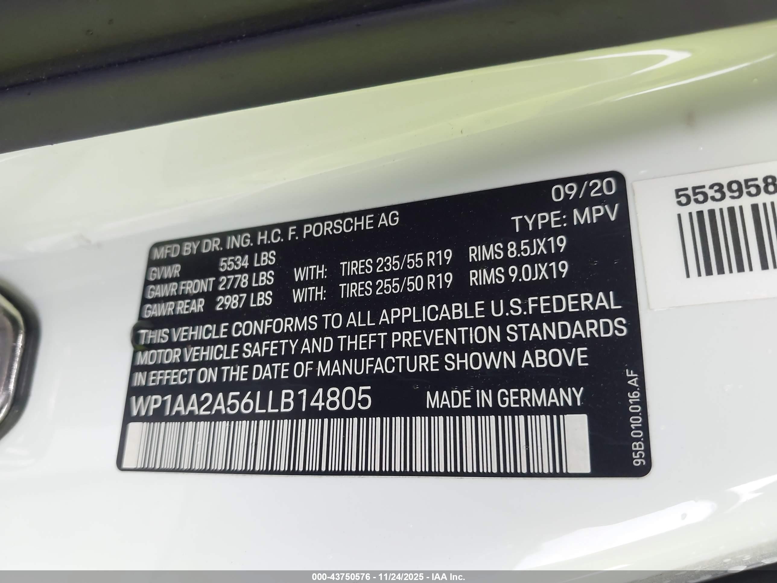 PORSCHE MACAN image 9