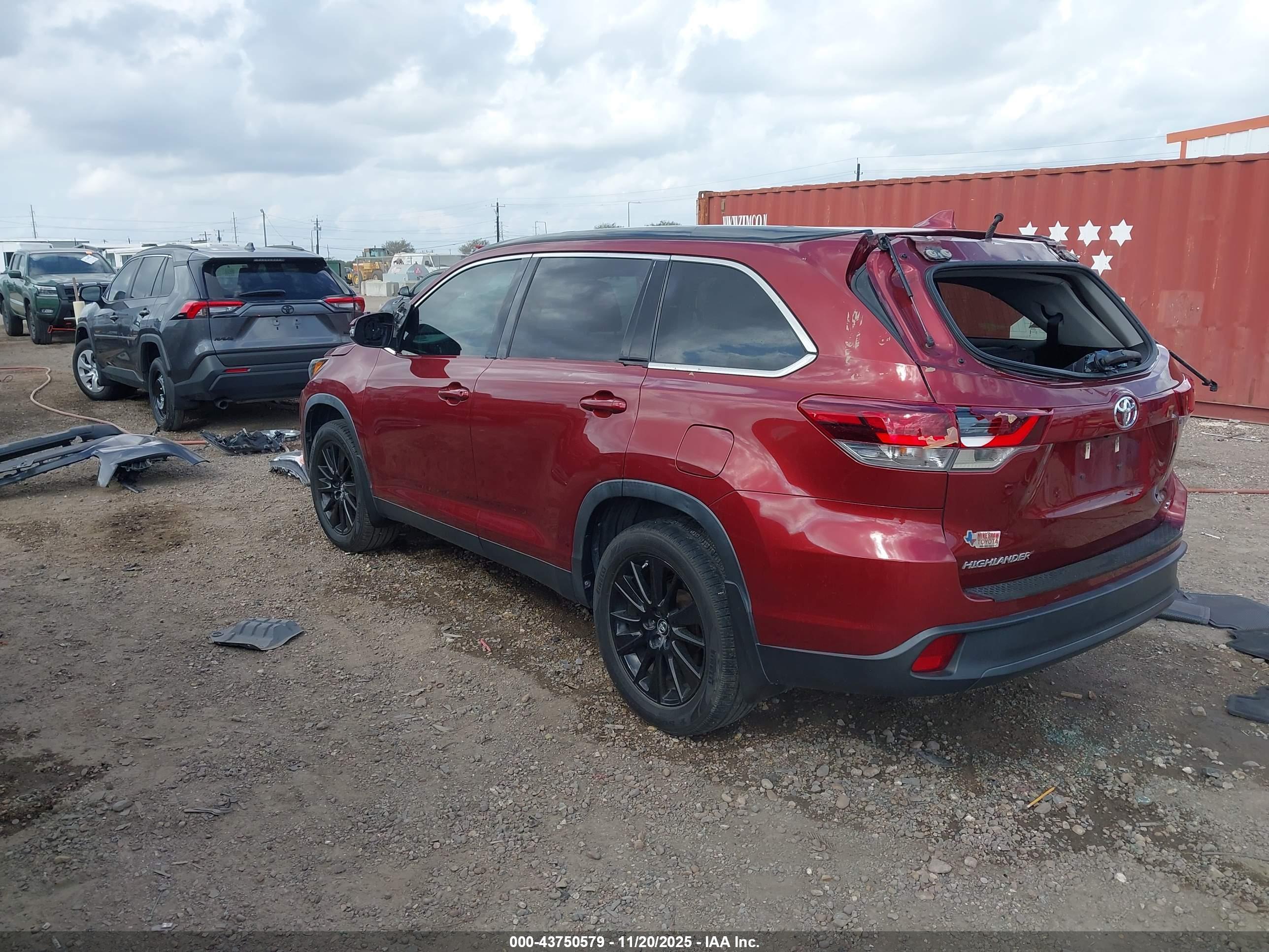 TOYOTA HIGHLANDER image 3