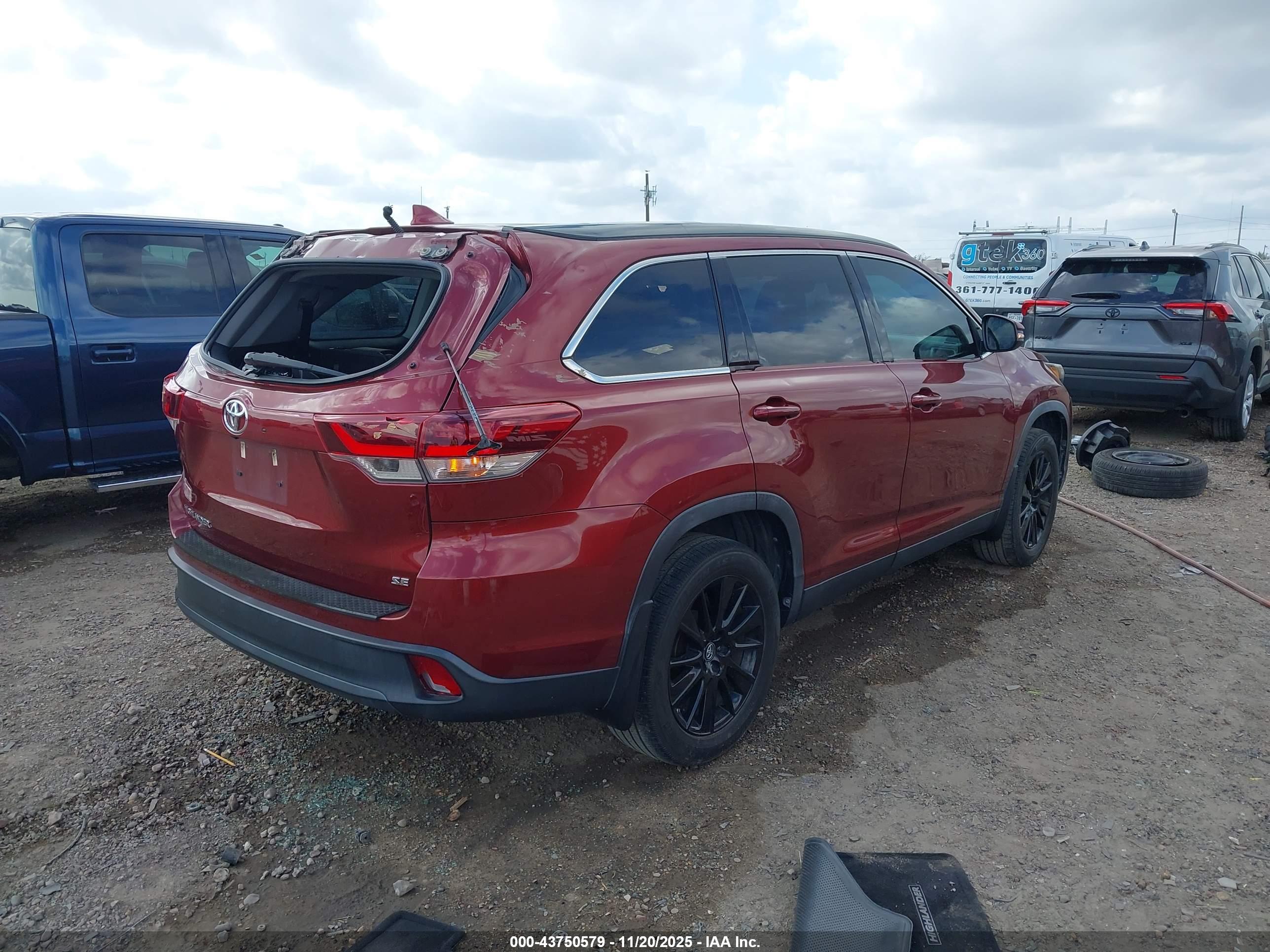 TOYOTA HIGHLANDER image 4