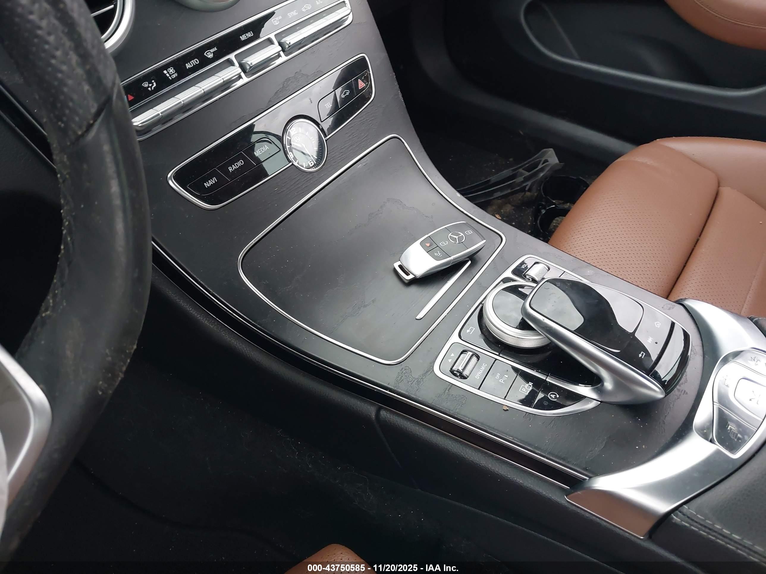 MERCEDES-BENZ C image 11