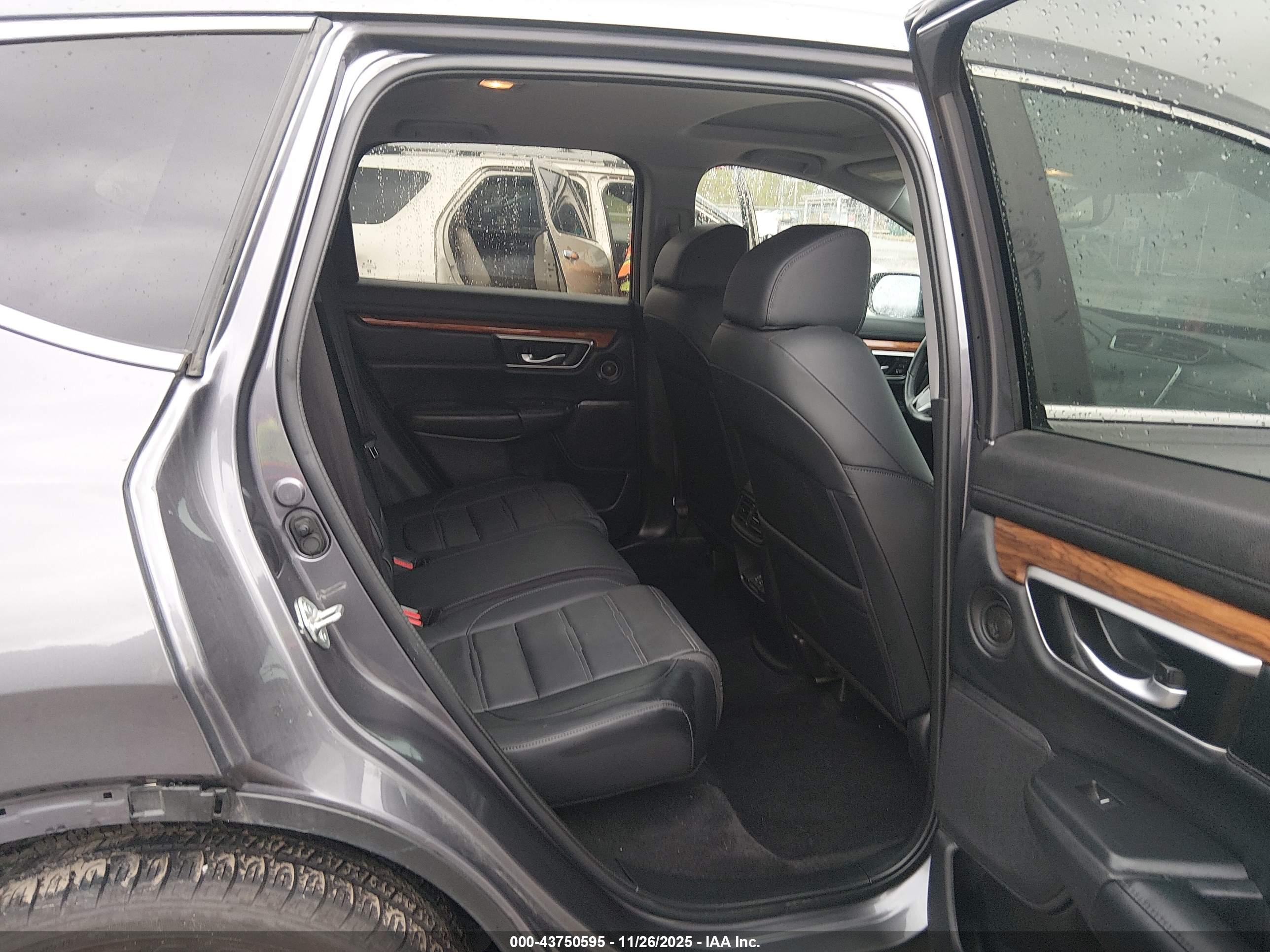HONDA CR-V image 8