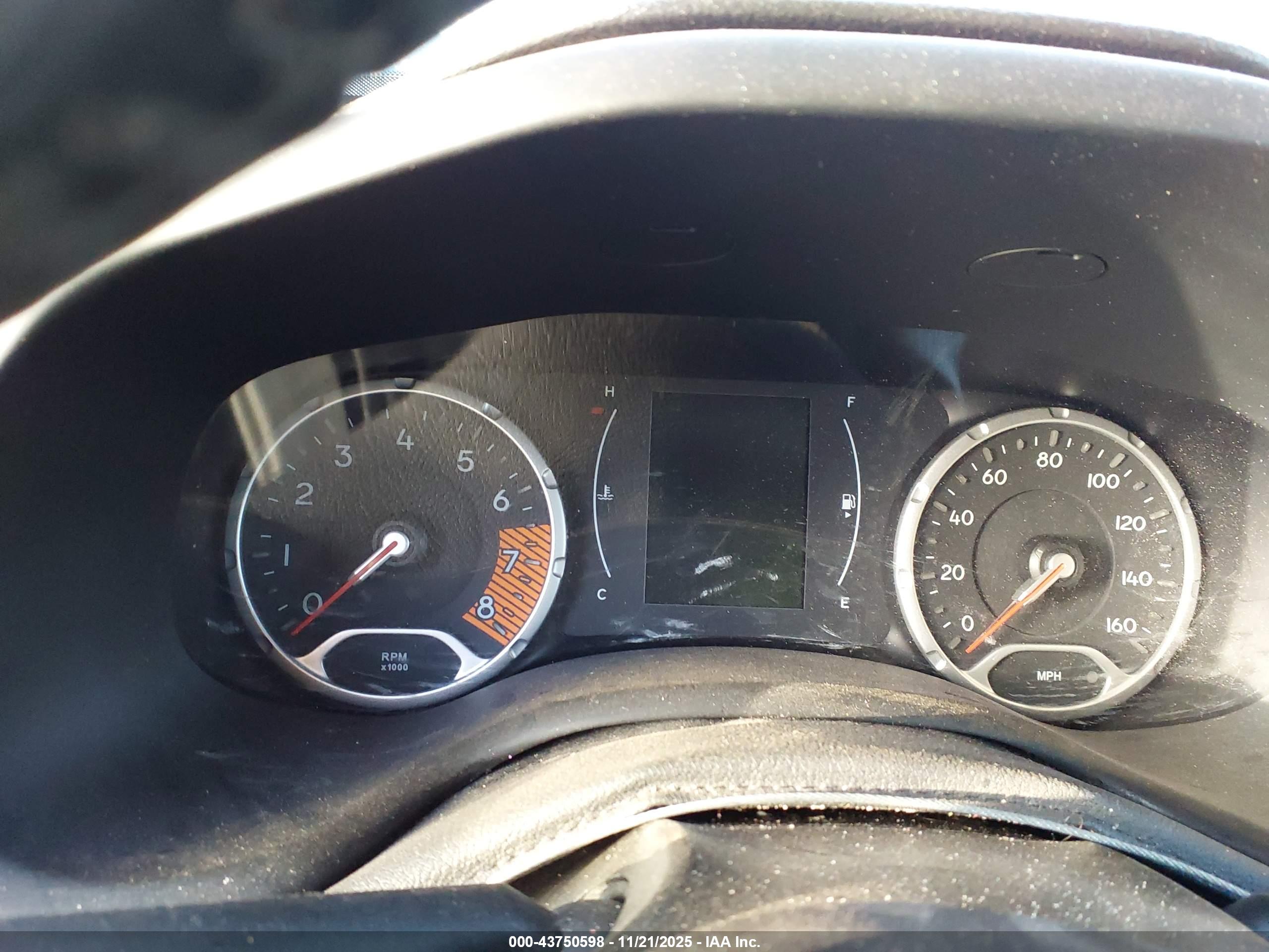 JEEP RENEGADE image 7