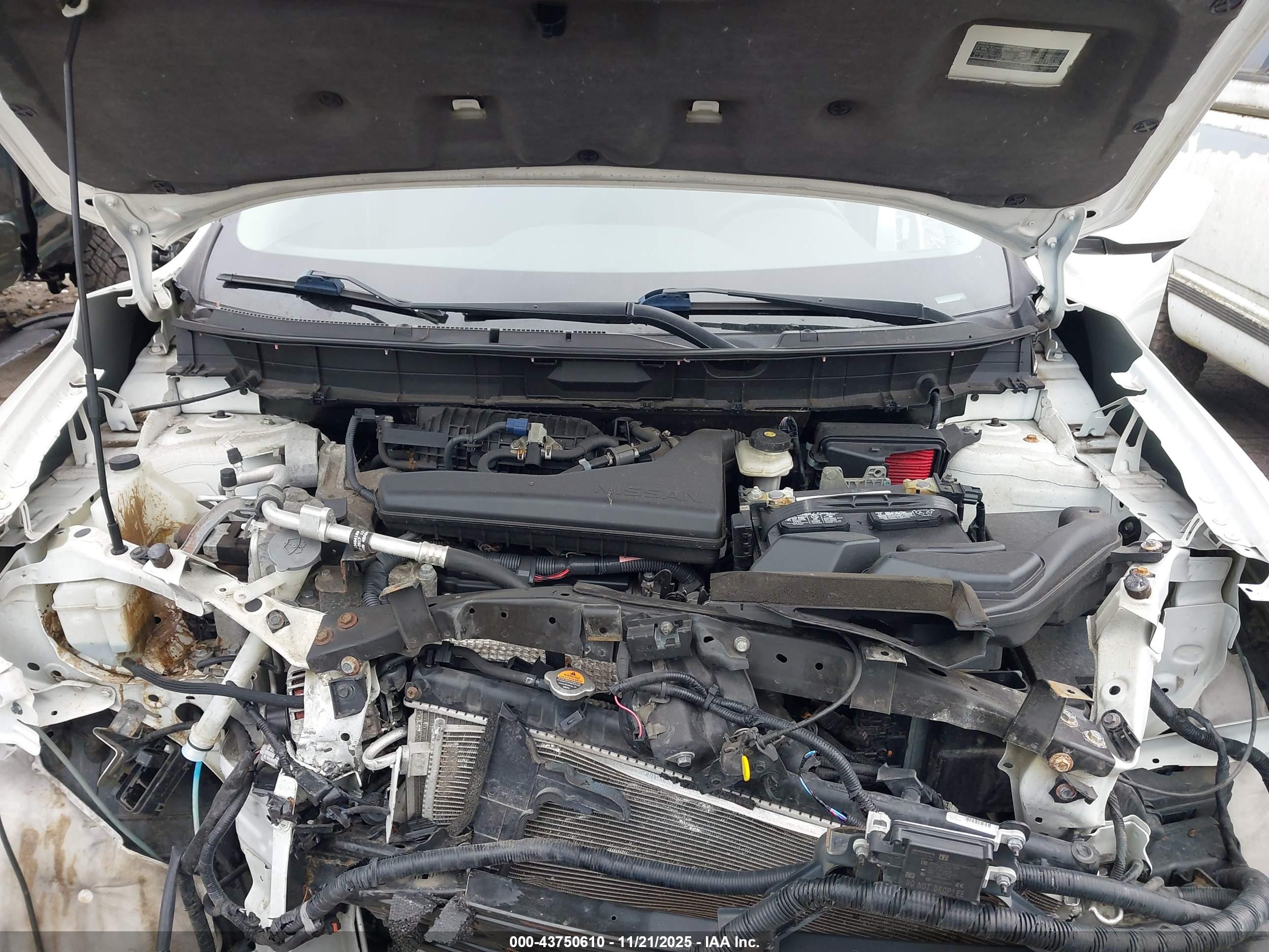 NISSAN ROGUE image 10