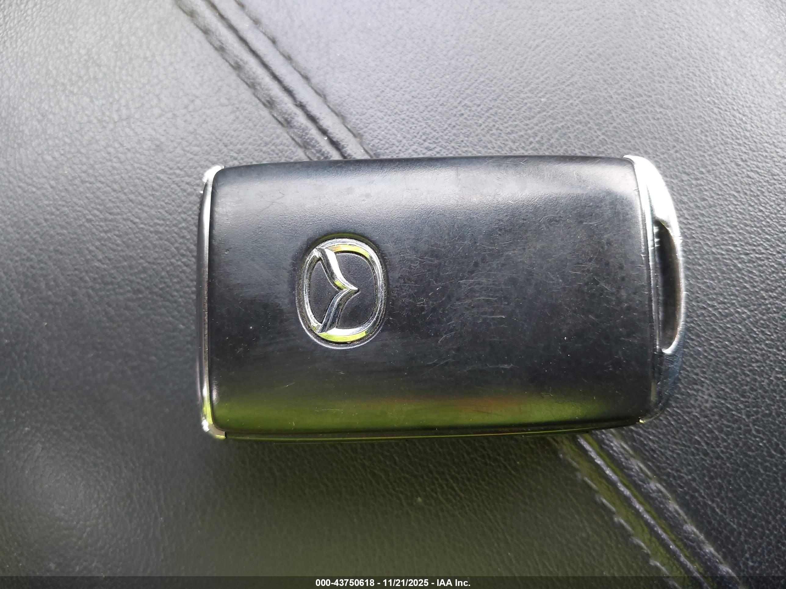 MAZDA CX-30 image 11