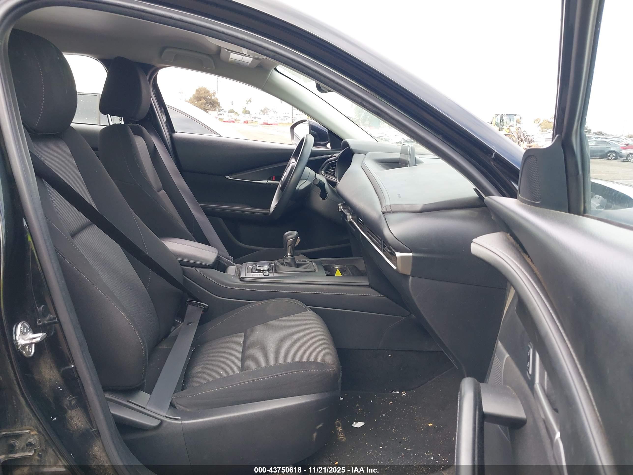 MAZDA CX-30 image 5