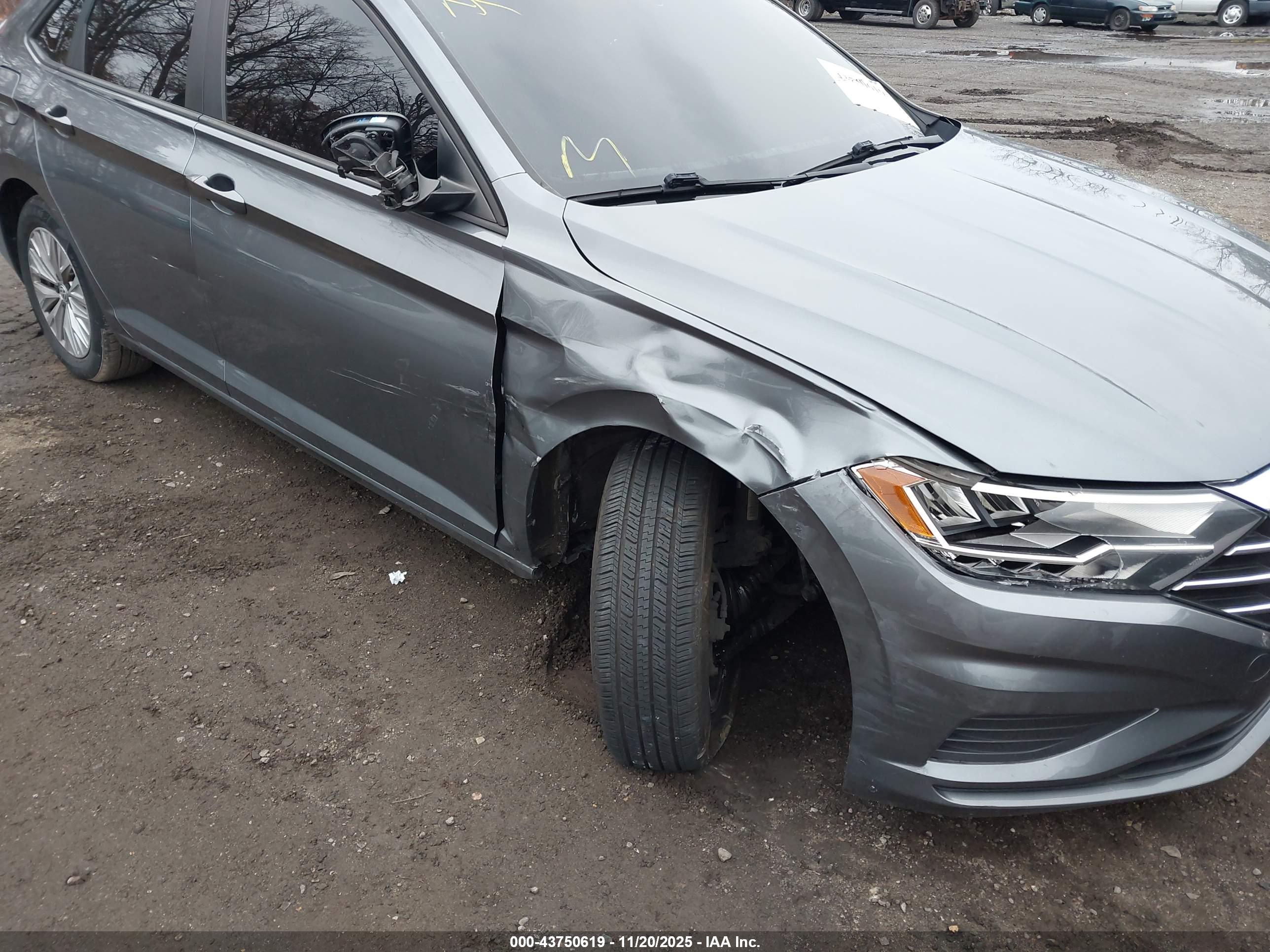 VOLKSWAGEN JETTA image 6