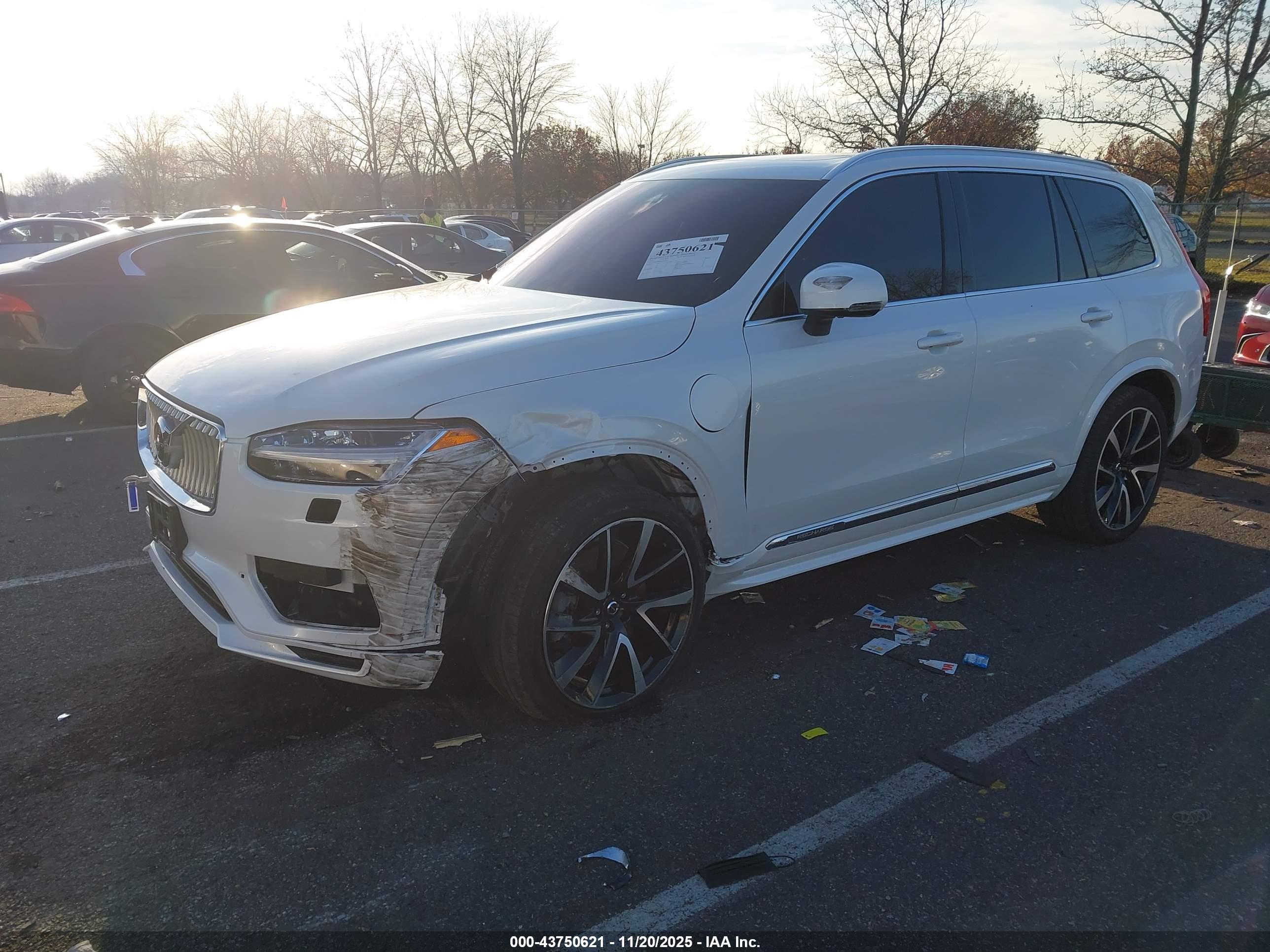 VOLVO XC90 image 2