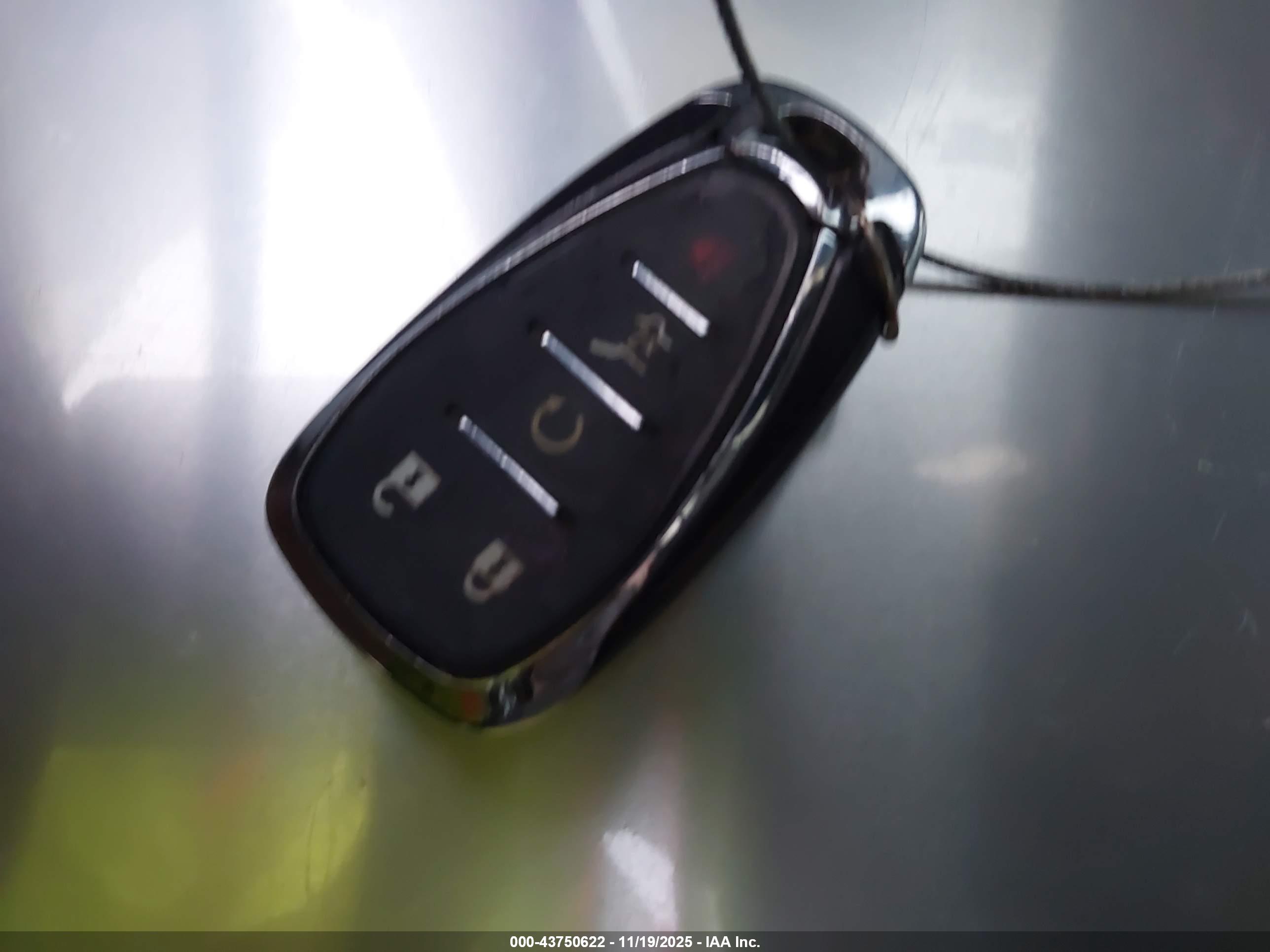 CHEVROLET TRAVERSE image 11