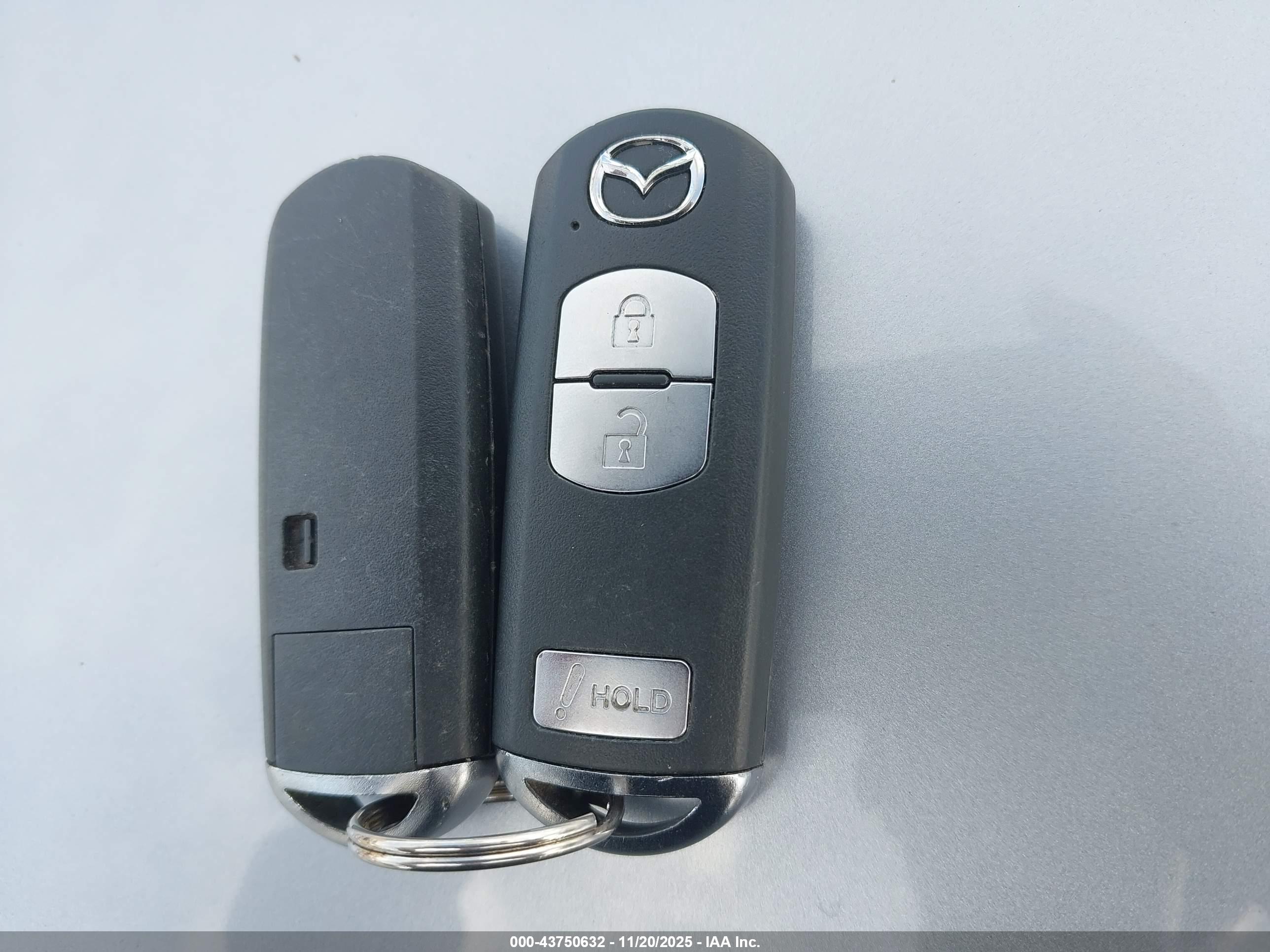 MAZDA MAZDA3 image 11