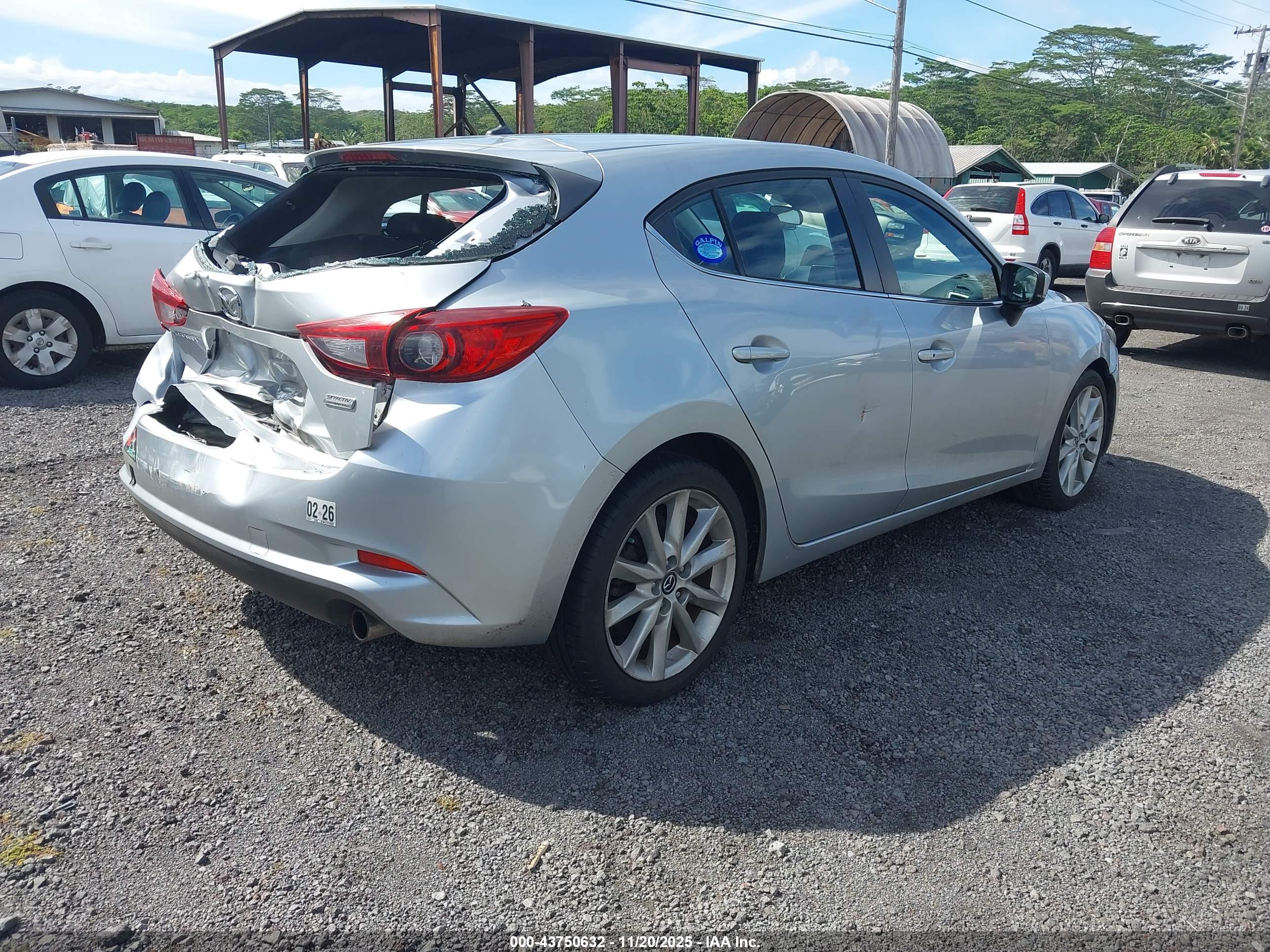 MAZDA MAZDA3 image 4